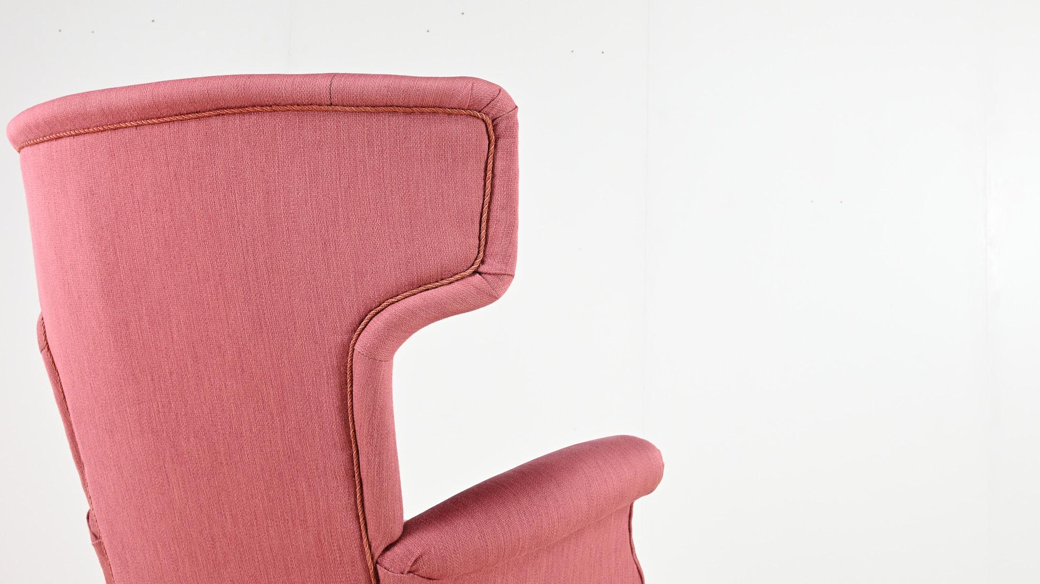 Fritz Hansen, Fauteuil à dossier modèle 