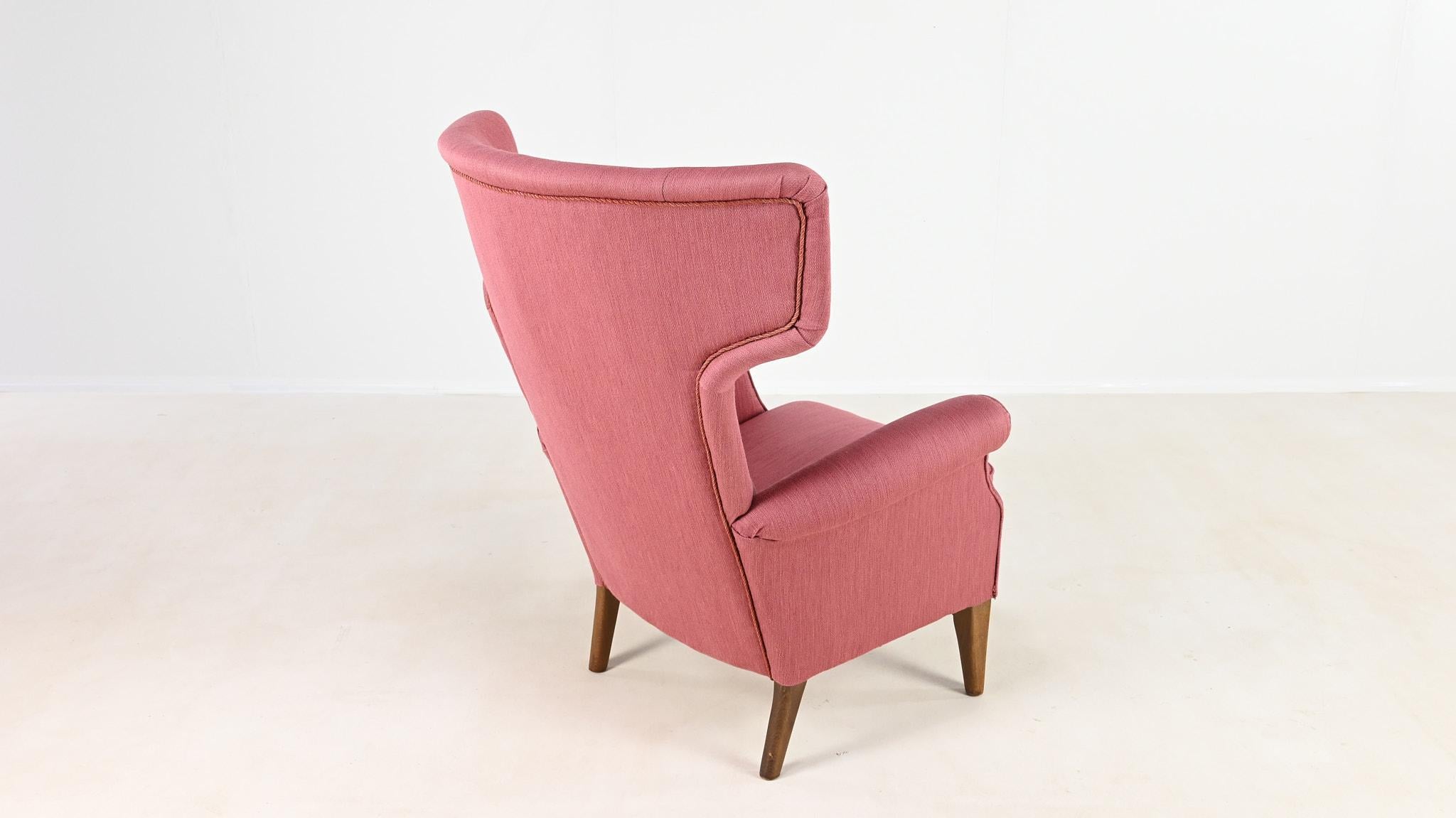 Fritz Hansen, Fauteuil à dossier modèle 