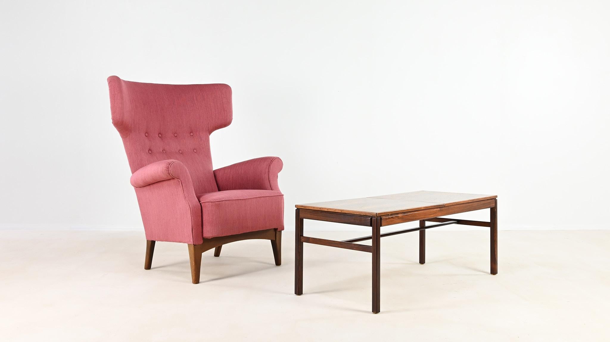 Fritz Hansen, Fauteuil à dossier modèle 