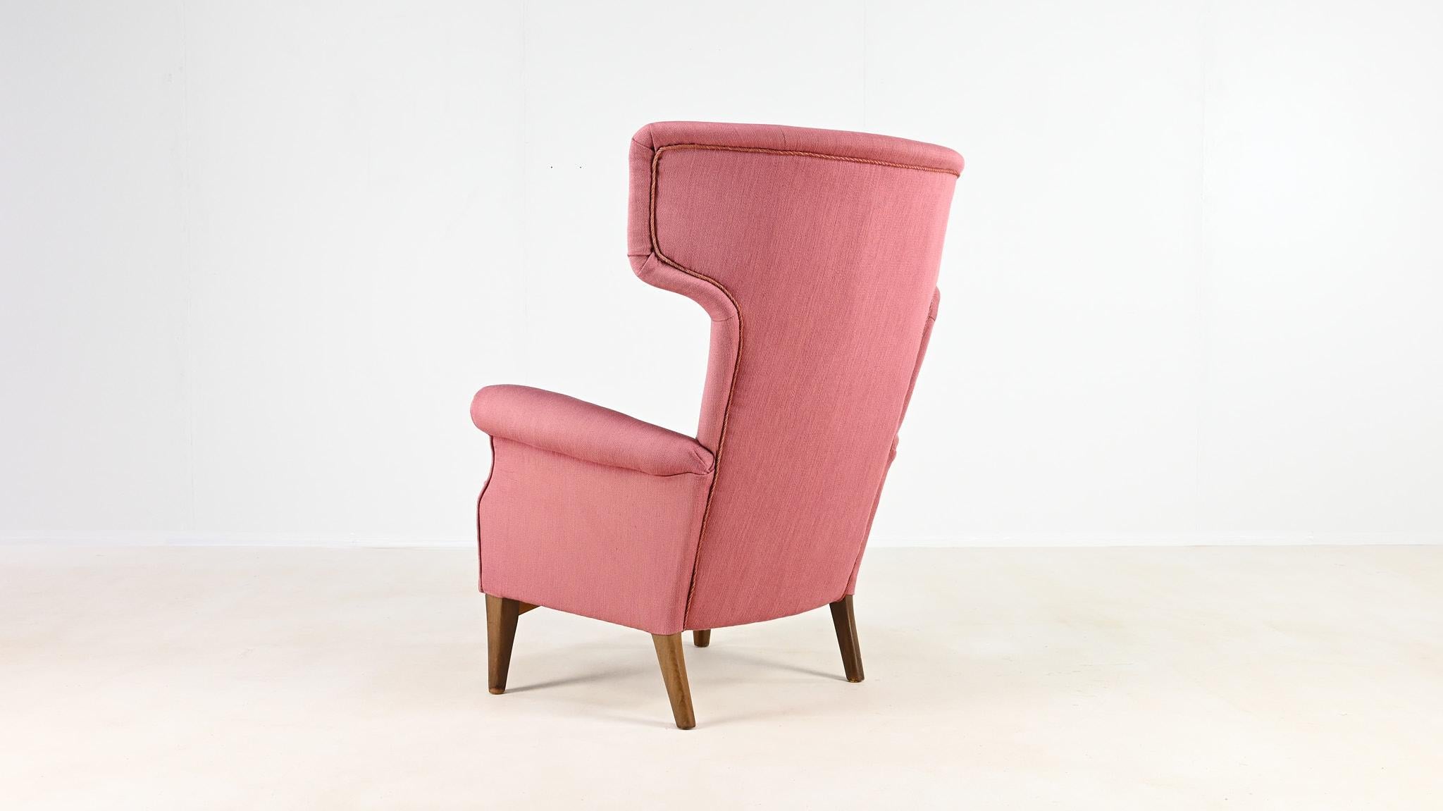 Fritz Hansen, Fauteuil à dossier modèle 