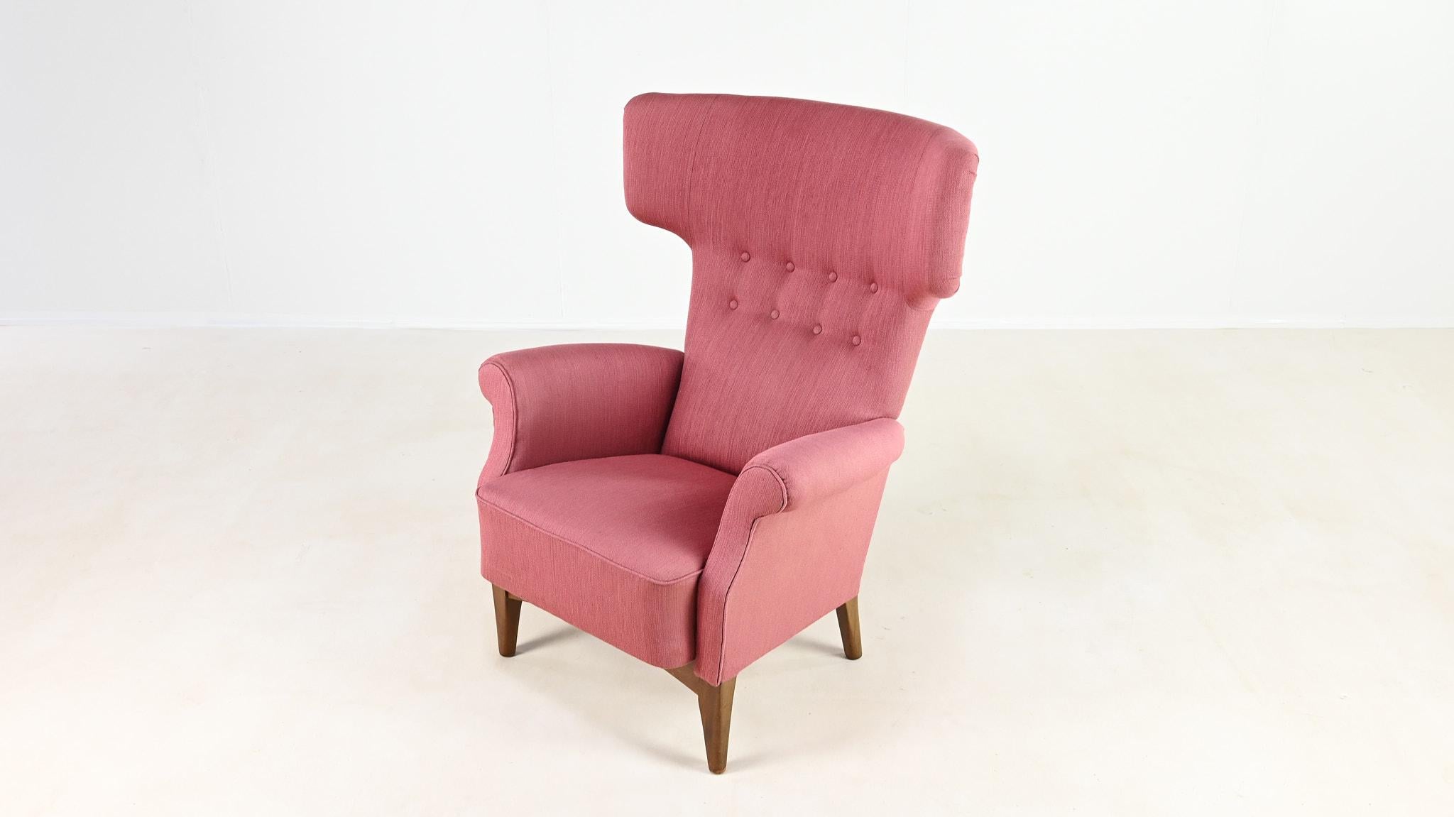 Fritz Hansen, Fauteuil à dossier modèle 
