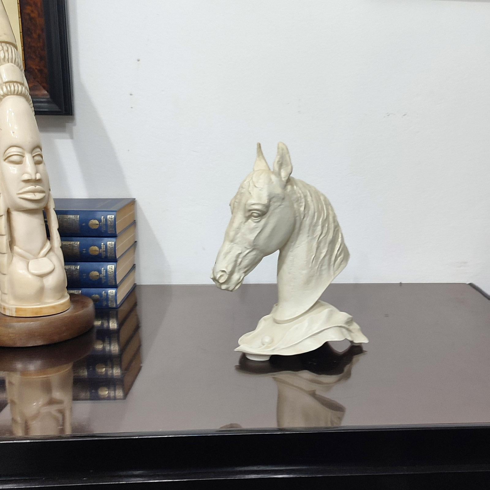 Fritz Heidenreich para Rosenthal, Bisque de busto de caballo Moderno de mediados de siglo en venta