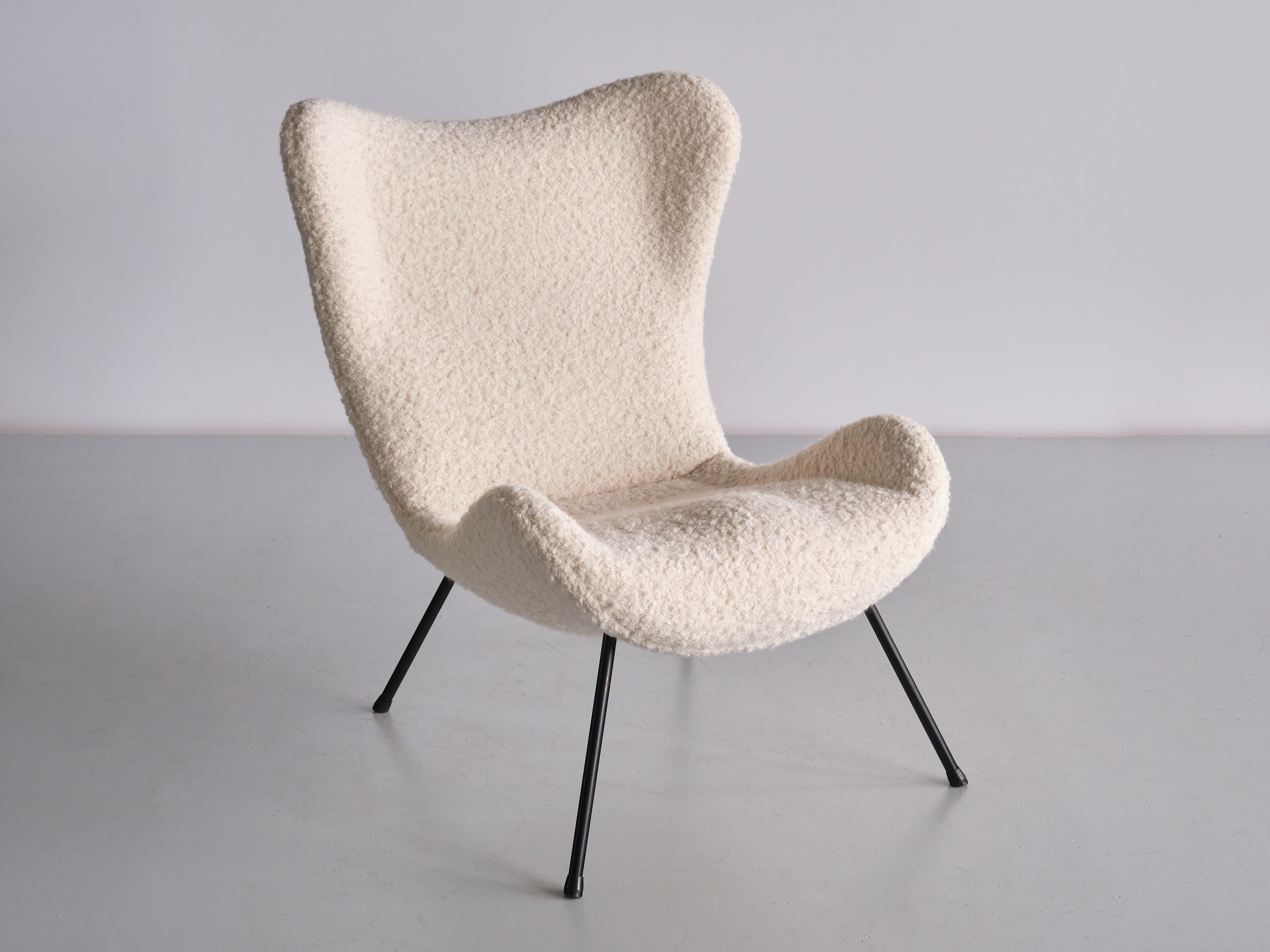 Fritz Neth 'Madame' Lounge Chair in White Nobilis Bouclé, Correcta Germany, 1958 For Sale 1