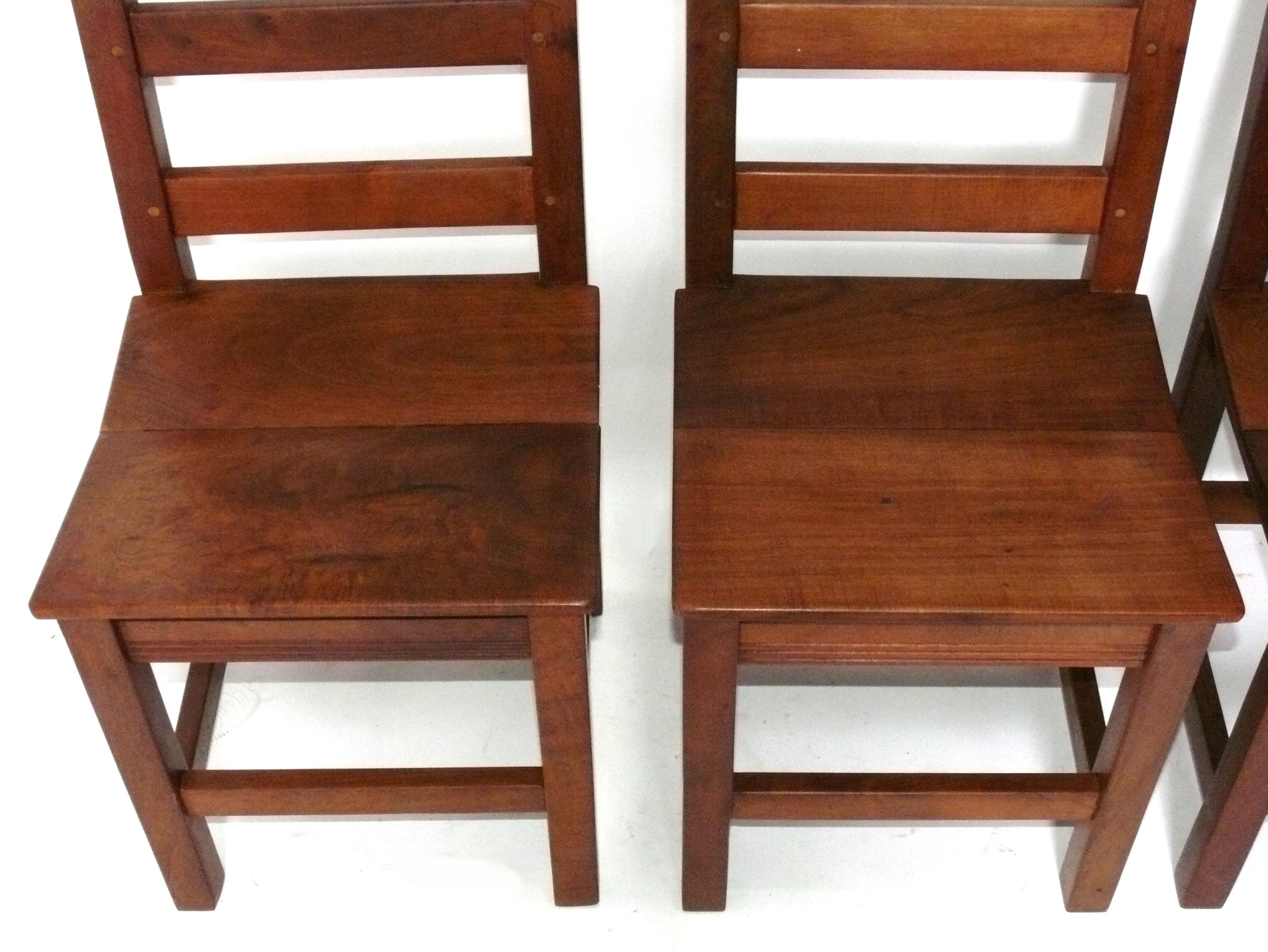 Legno Fritz Scholder Estate Hand Made Set di sei sedie da pranzo in stile Santa Fe Monterey in vendita