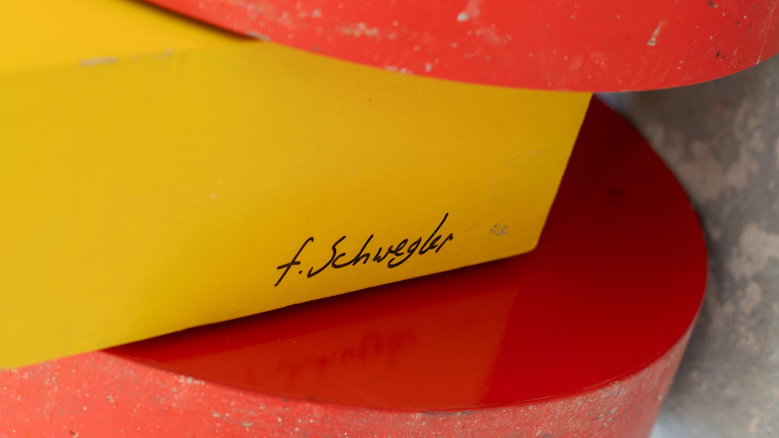 Fin du 20e siècle Fritz Schwegler, sculpture jaune abstraite d'angle 1978, installation surdimensionnée en vente