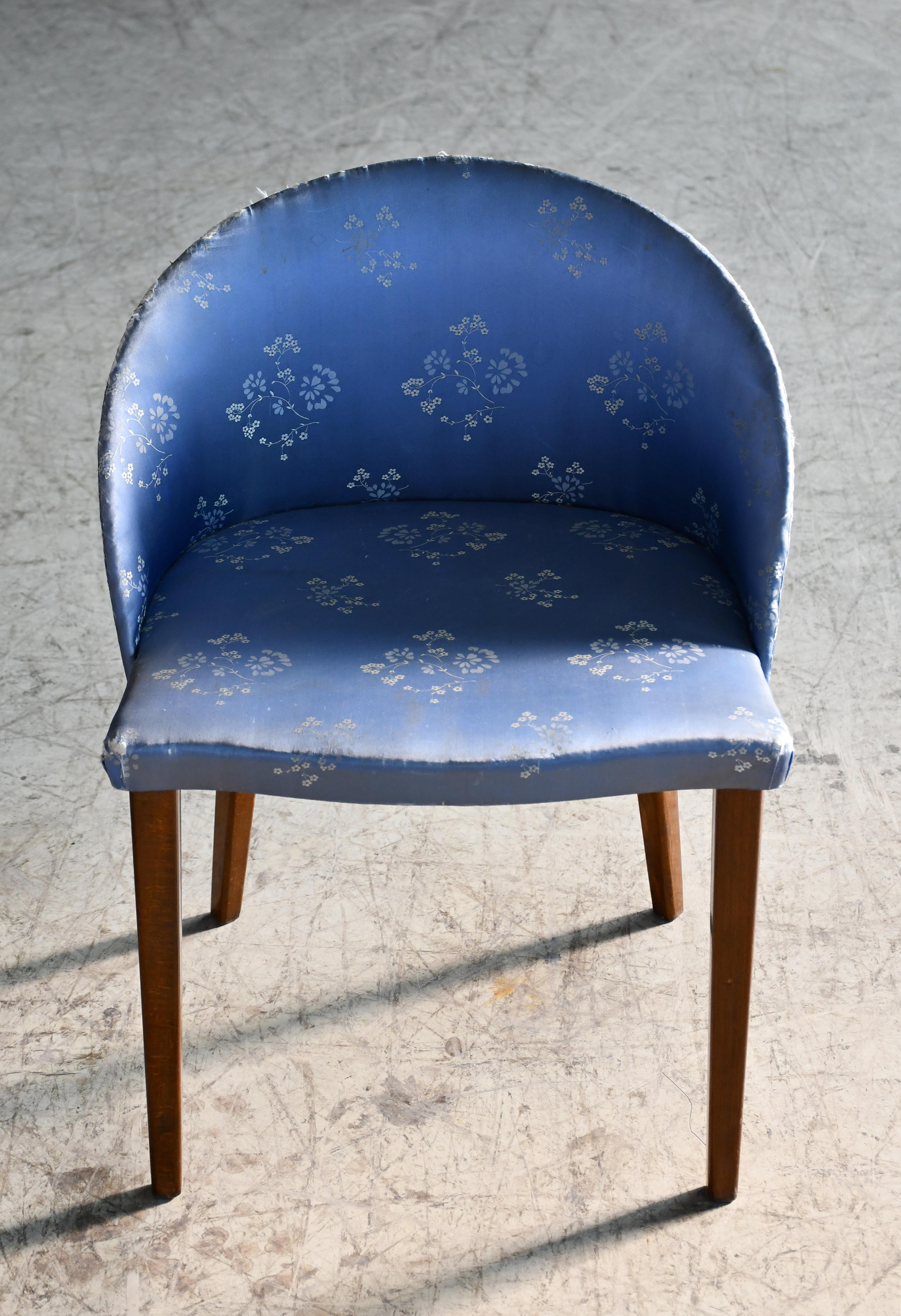 Frode Holm Vanity or Accent Chair in Mahogany Danish Mid-Century, 1950's In Good Condition For Sale In Bridgeport, CT