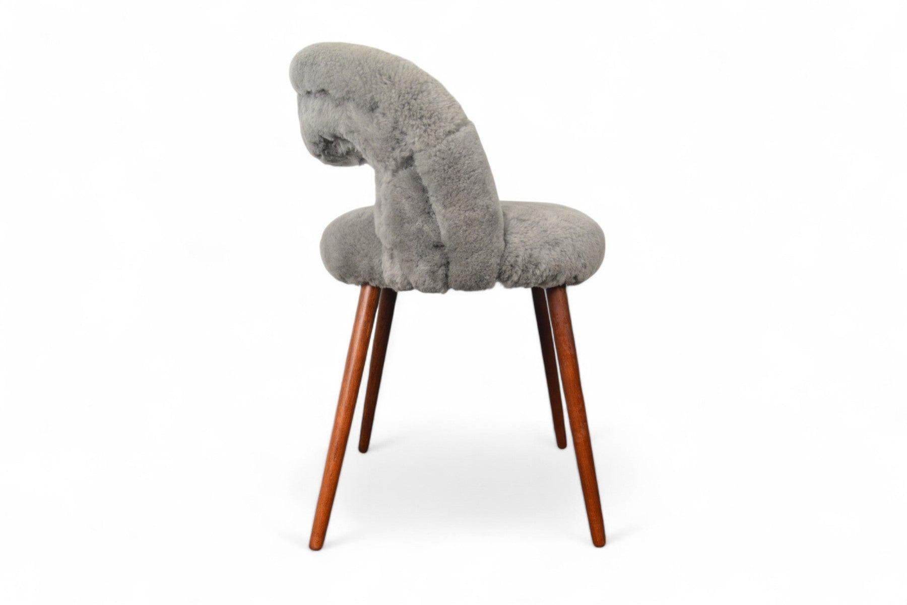 Mid-Century moderno Sgabello Vanity Frode Holm in Shearling Grigio in vendita
