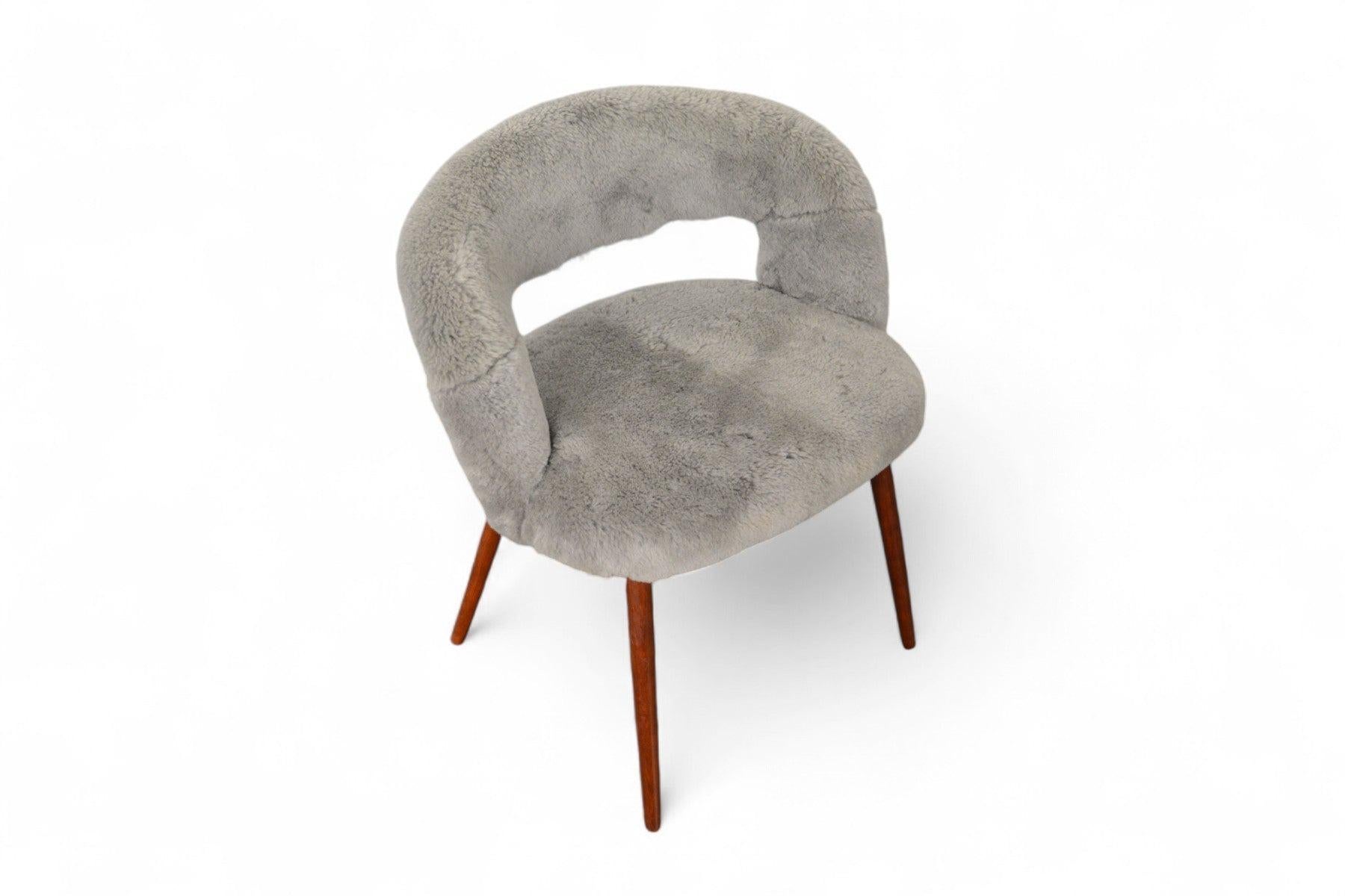 Sgabello Vanity Frode Holm in Shearling Grigio In condizioni buone in vendita a Berkeley, CA