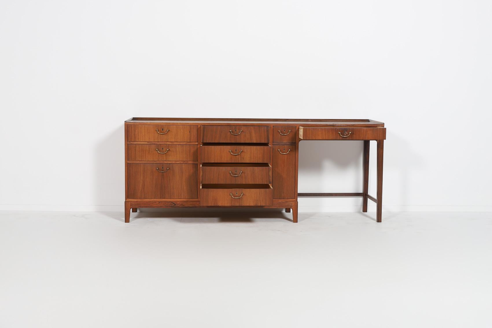 Frode Holm walnut commode from Illums Bolighus, Denmark 1950’s In Good Condition For Sale In TOLLEBEEK, NL