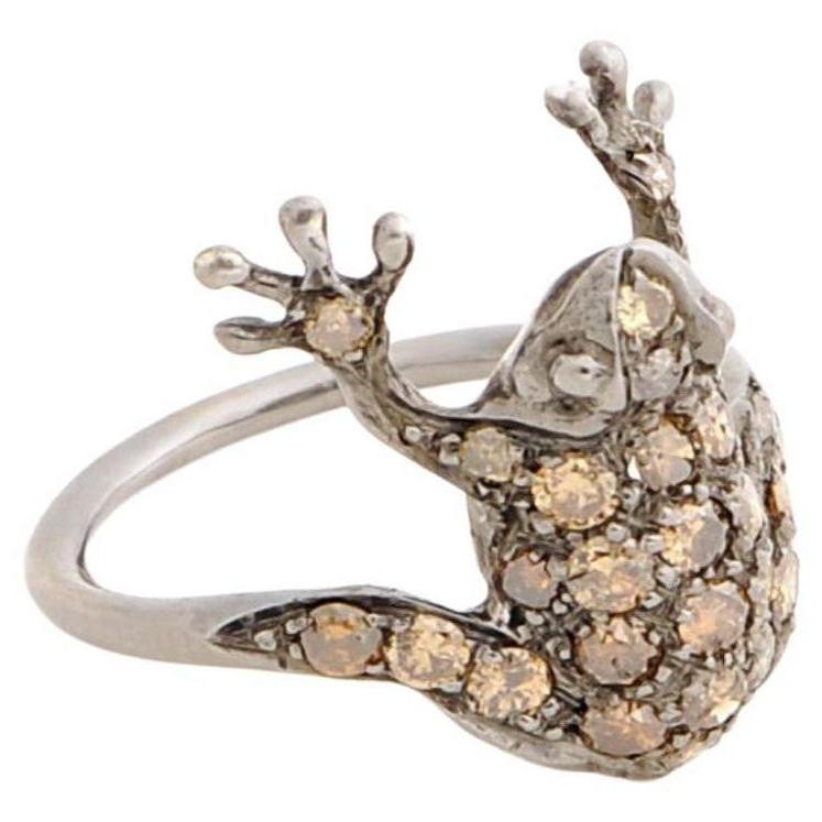  1.05 Karats Brown Diamonds 18 Karats White Gold Frog Contemporary Design Ring For Sale