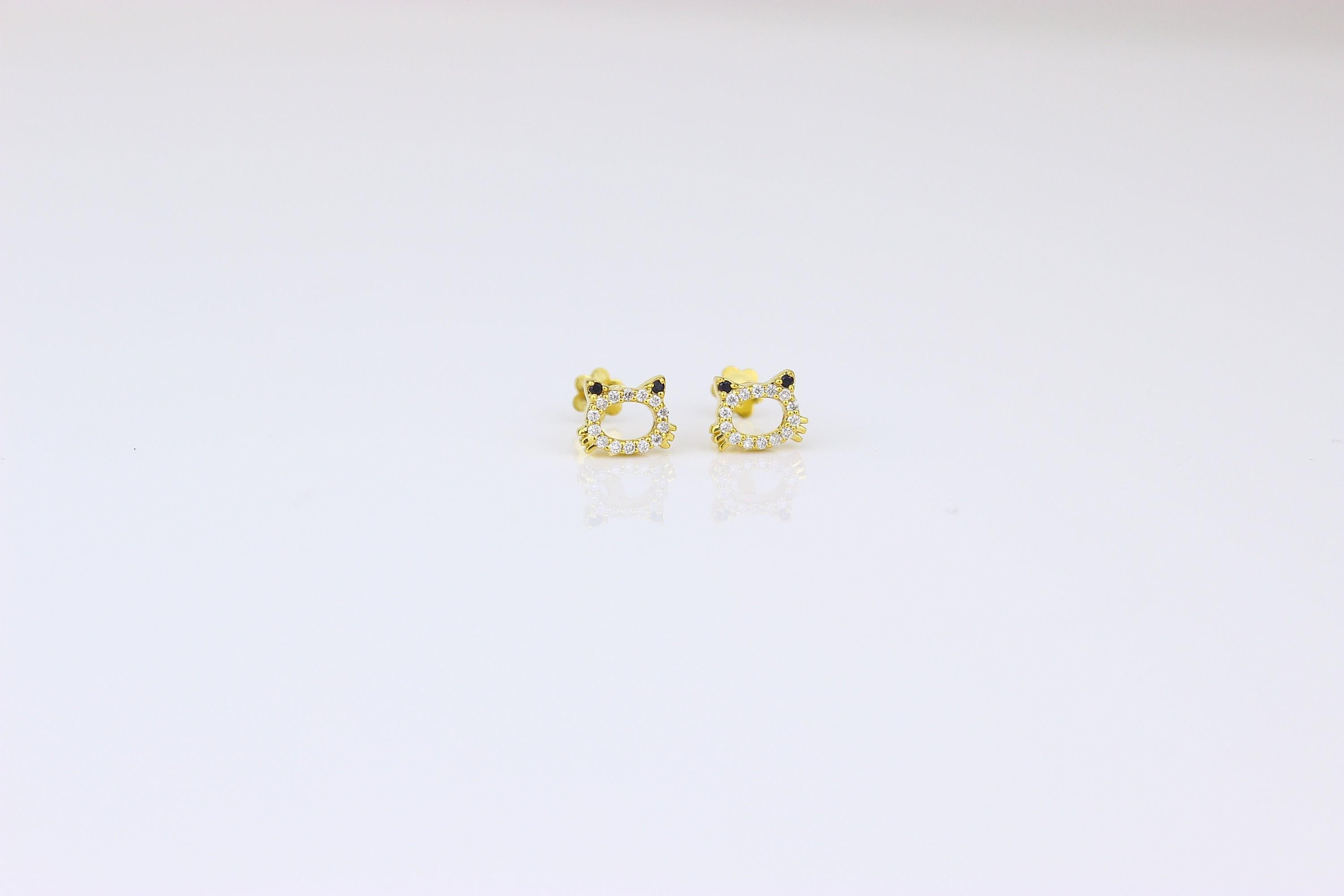 Round Cut Frog Diamond Stud Earrings in 14k Solid Gold (Certified) For Sale