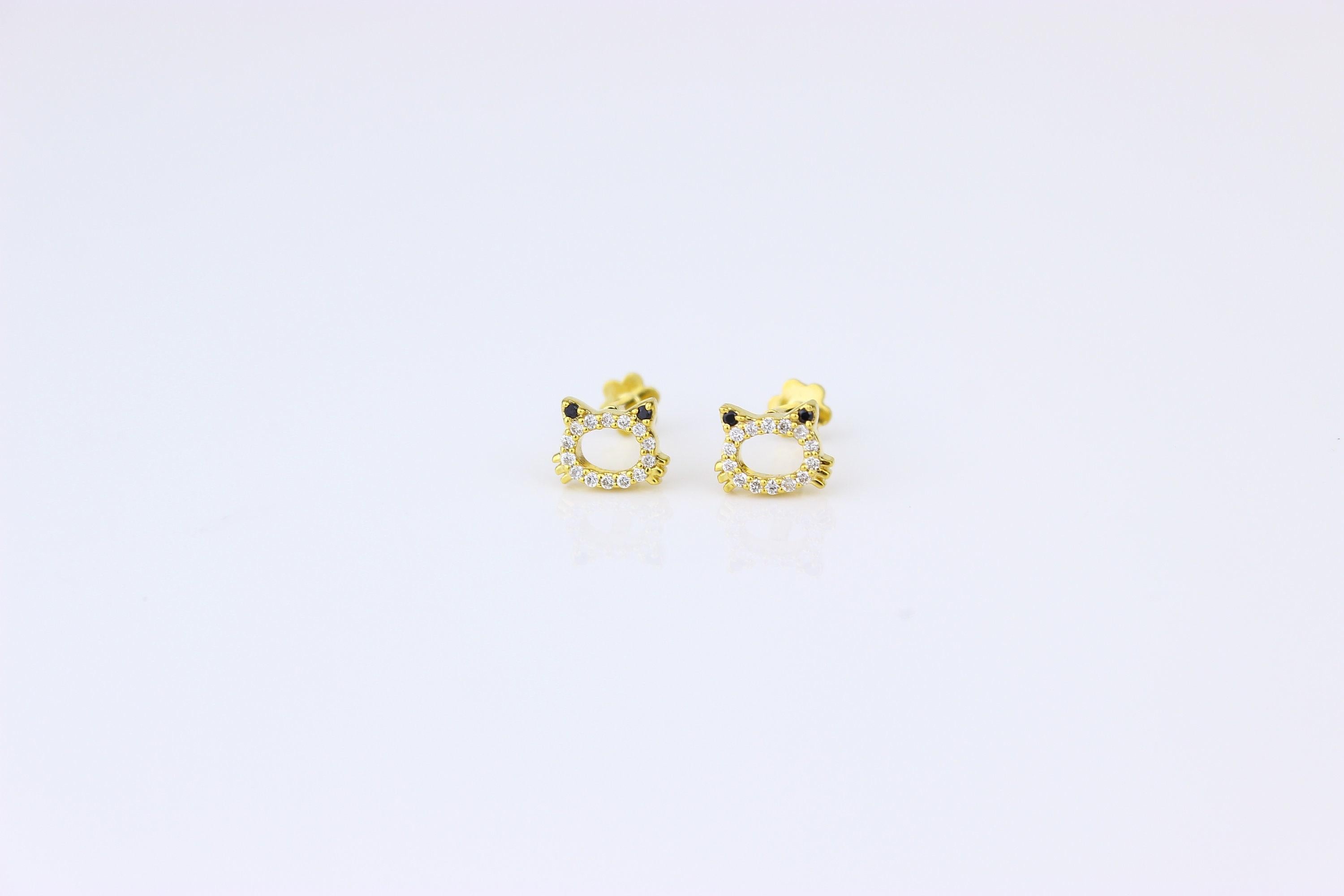 Frog Diamond Stud Earrings in 14k Solid Gold (Certified) In New Condition For Sale In New Delhi, DL
