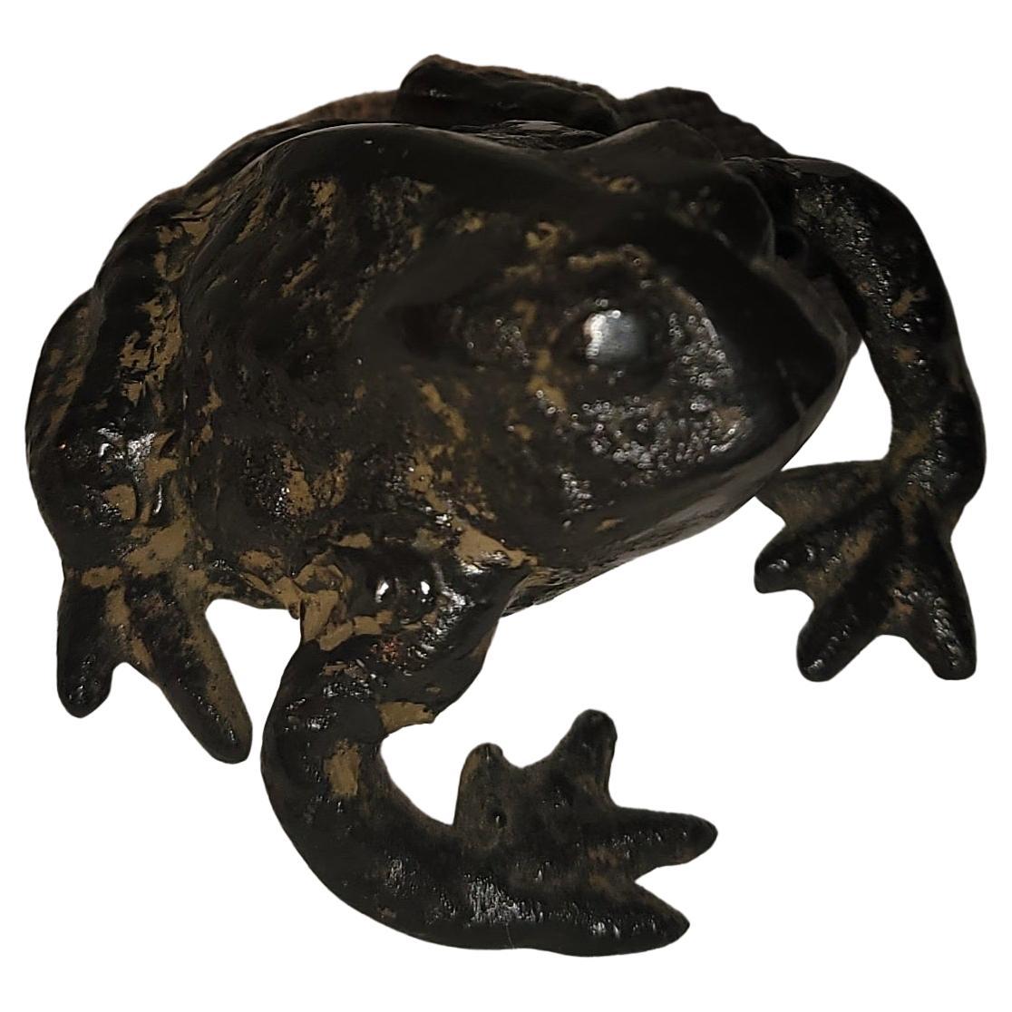 Adirondack Frog Garden Ornament or Desk Weight For Sale