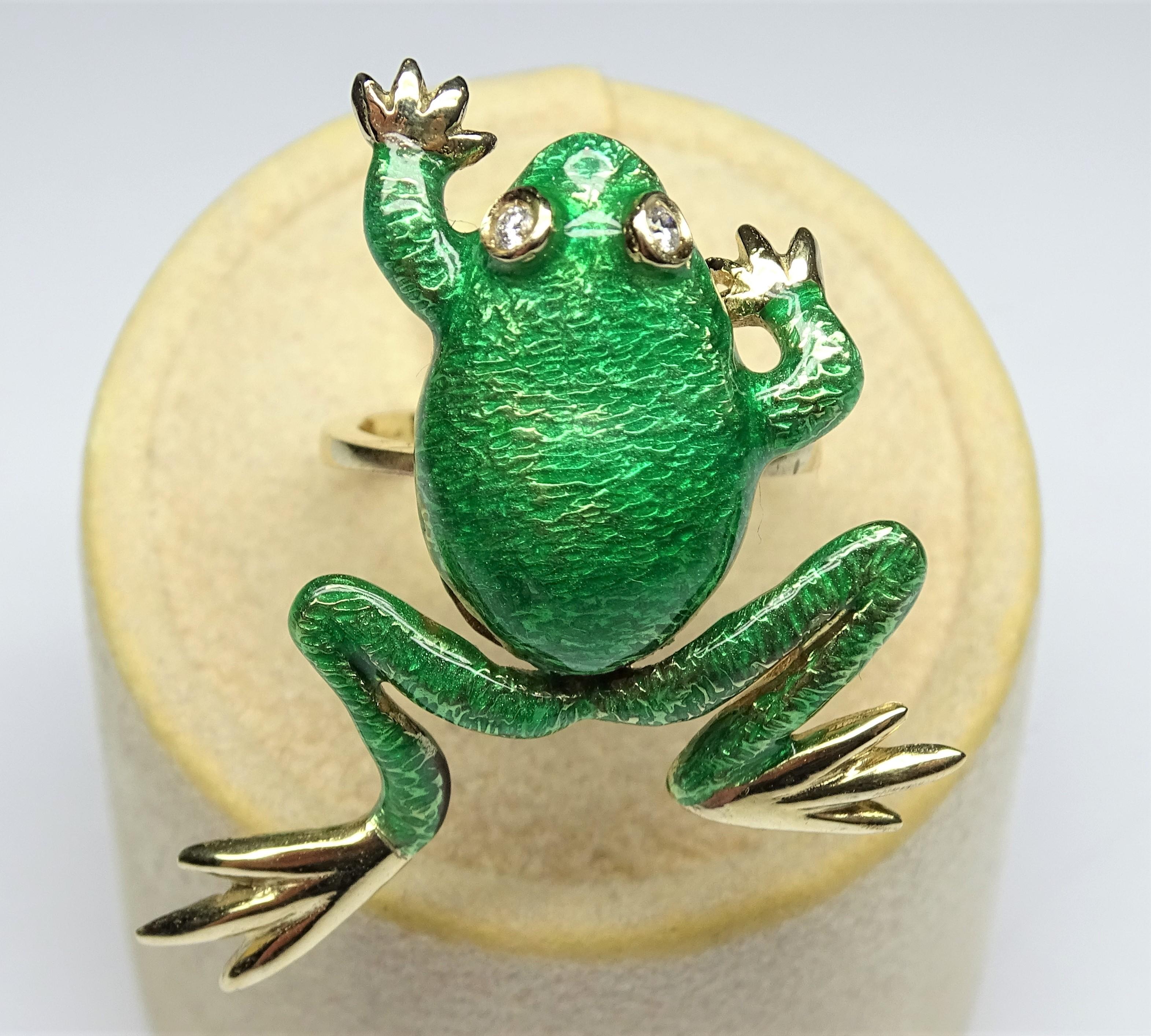 Women's or Men's Frog Green Enamel White Diamonds 14 Karat Yellow Gold Art Nouveau Ring For Sale