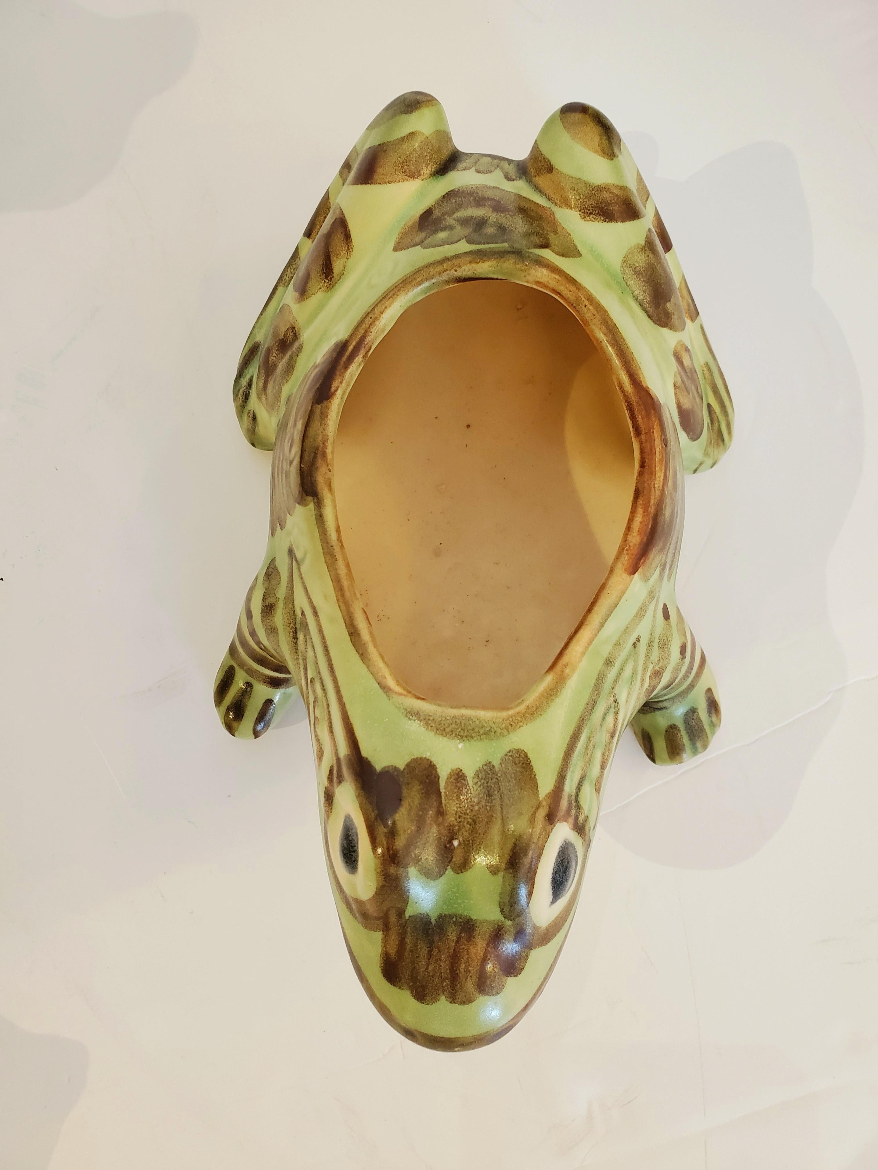 Frog Lovers Dream Set of 3 Ceramic Amphibians In Good Condition In Hopewell, NJ