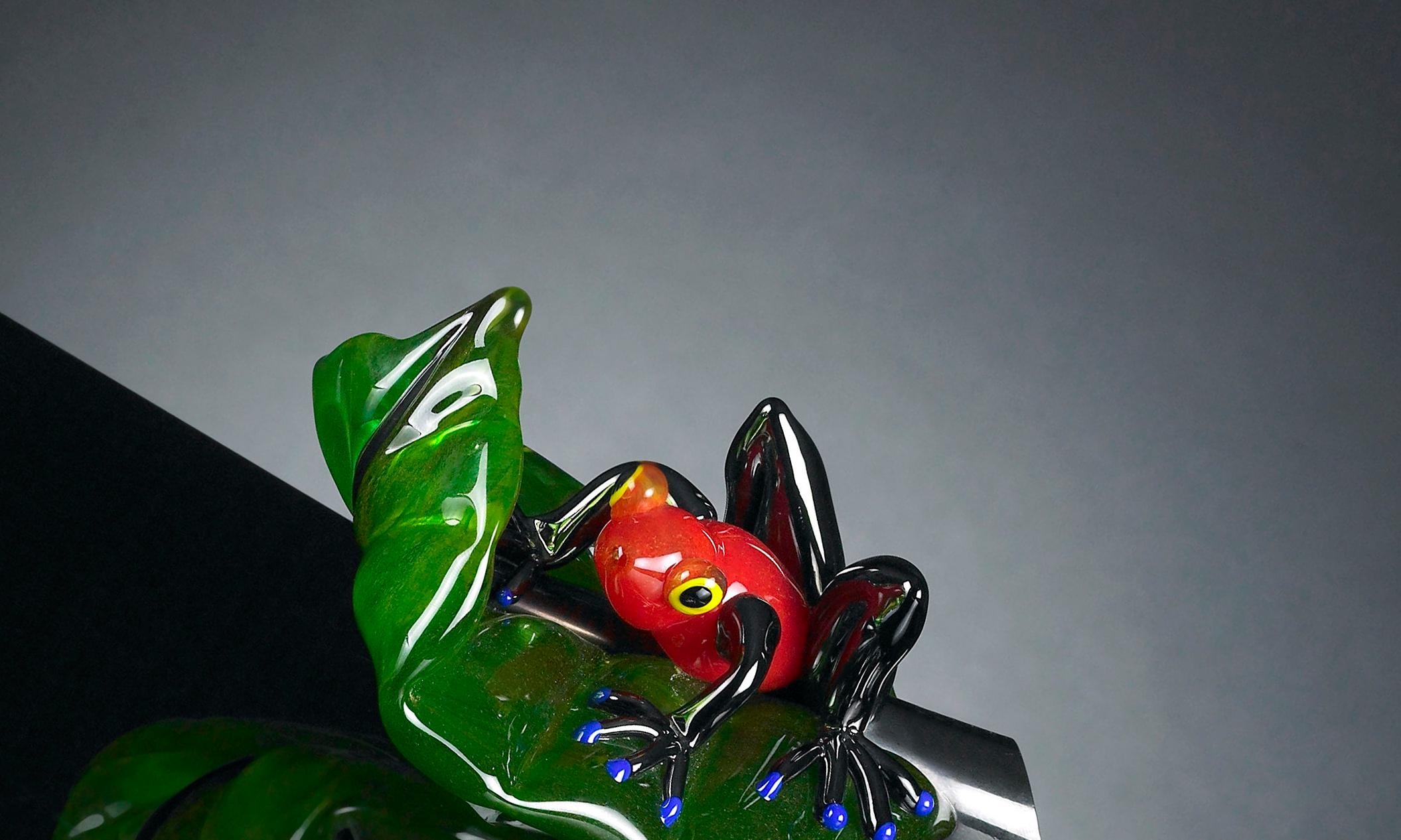 Italian Frog on a Leaf, in Glass, Italy For Sale