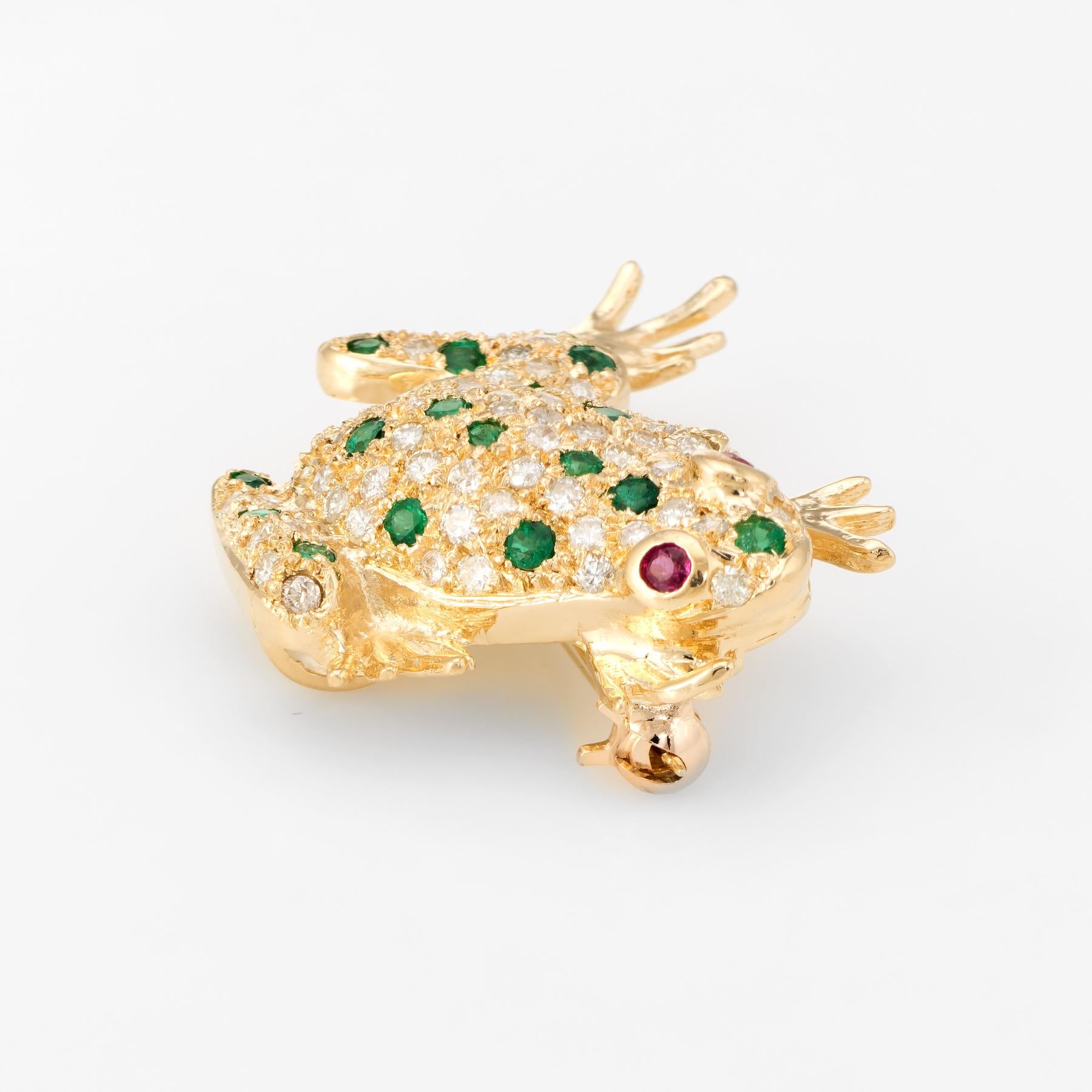 Frog Pendant Brooch Vintage Diamond Emerald Ruby 18 Karat Yellow Gold Jewelry In Excellent Condition In Torrance, CA