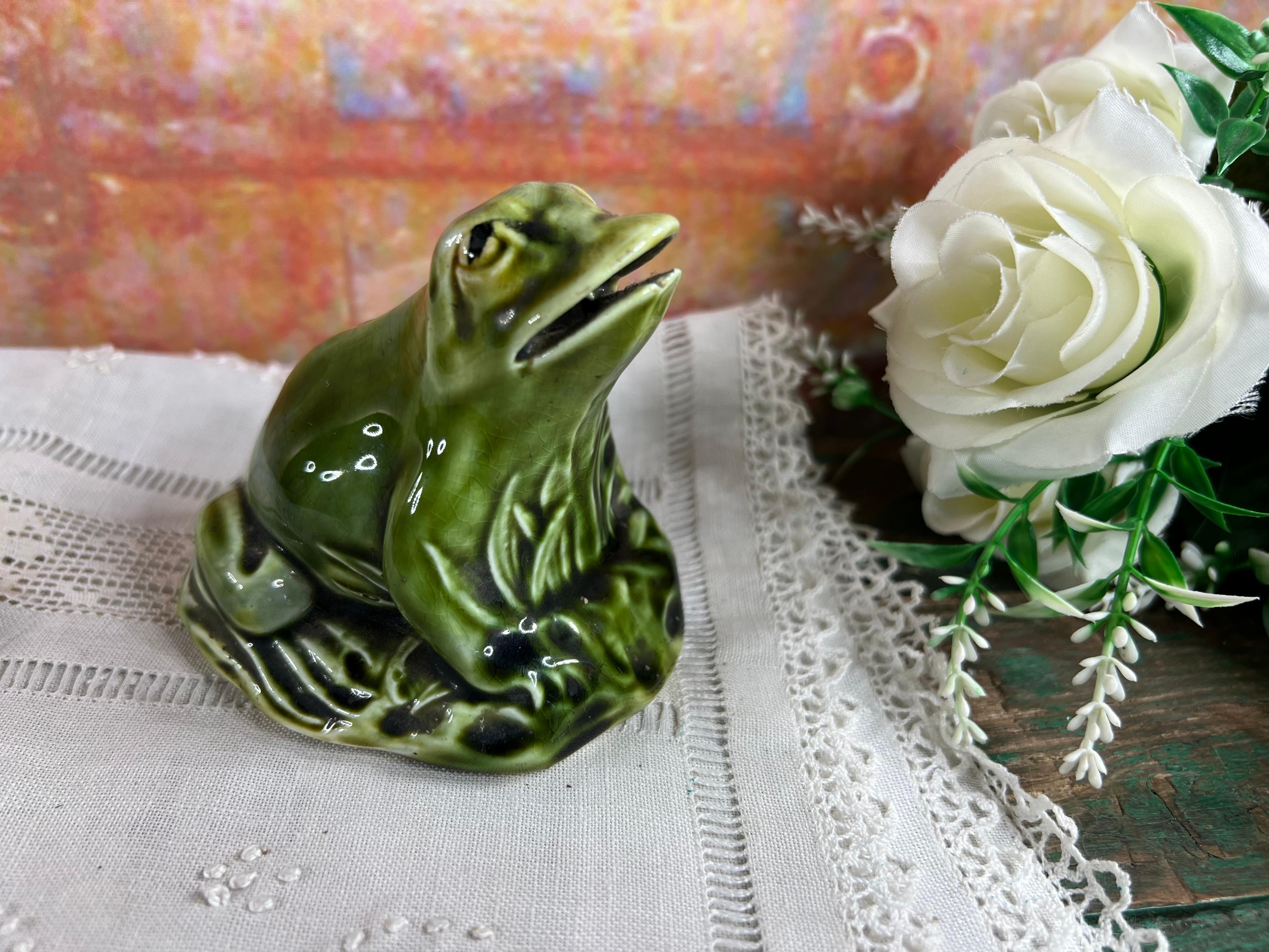 Frog Piggy Bank in Onnaing Majolica - Circa 1900 5