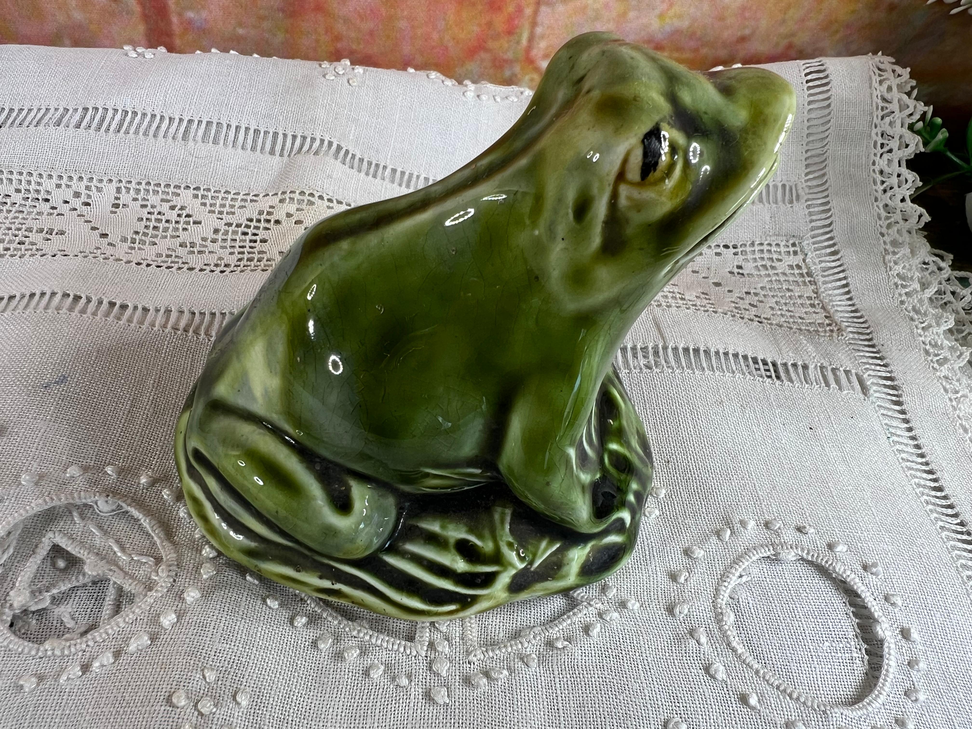 Frog Piggy Bank in Onnaing Majolica - Circa 1900 In Good Condition In LA FERTÉ-SOUS-JOUARRE, FR
