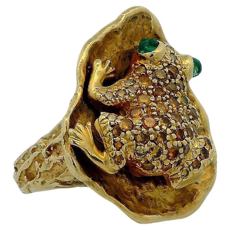 Frosch aus Gelbgold und Diamanten mit Smaragdaugen und Diamanten im Angebot