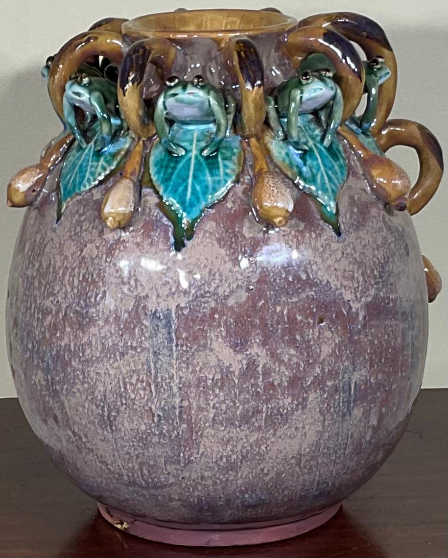 20th Century Frogs Motif Ceramic Vase 