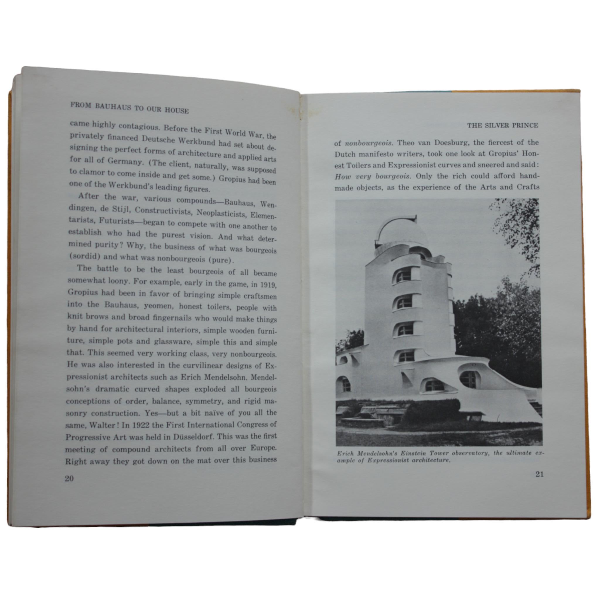Von Bauhaus zu unserem Haus von Tom Wolfe, 1980er Jahre, Couchtisch-Kunstbuch (amerikanisch) im Angebot