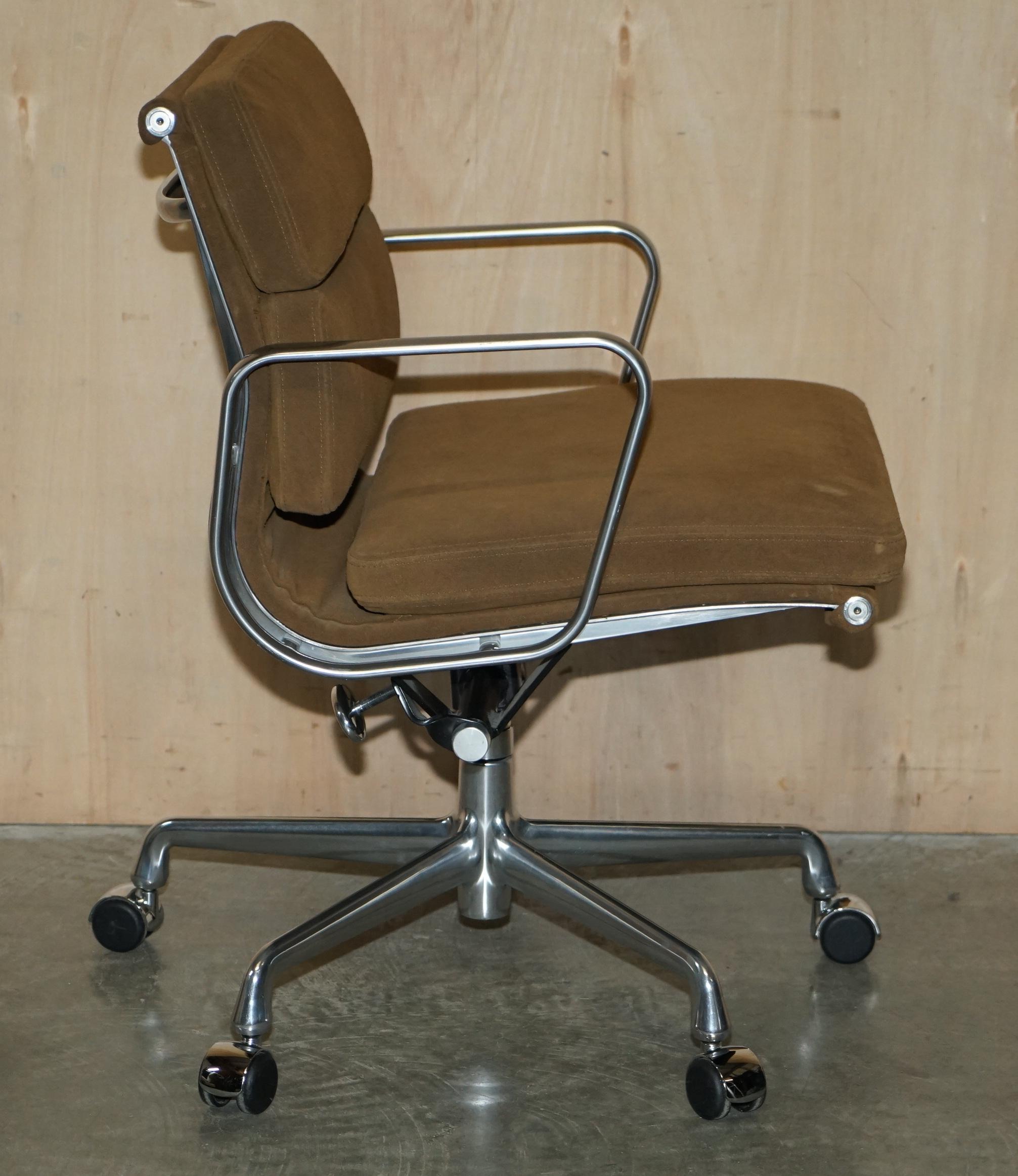 FROM CHANEL HEAD OFFICE NYC EAMES EA217 SUEDE LEATHER SOFTPAD OFFiCE