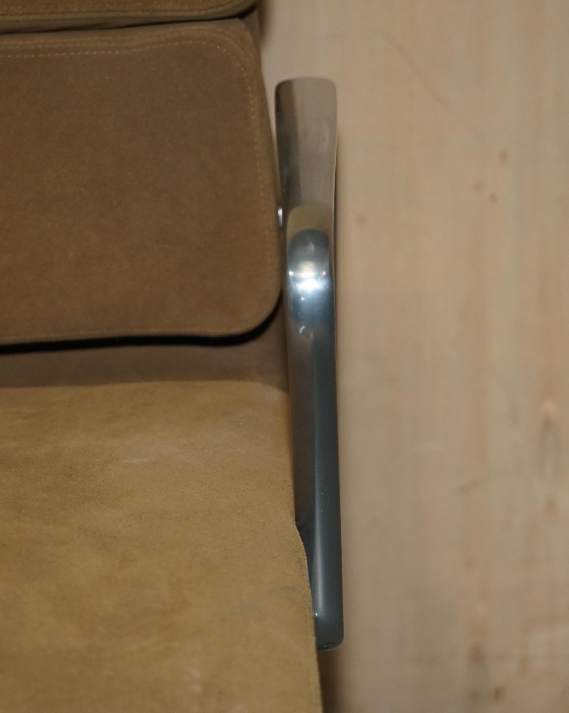 FROM CHANEL HEAD OFFICE NYC EAMES EA217 SUEDE LEATHER SOFTPAD OFFiCE