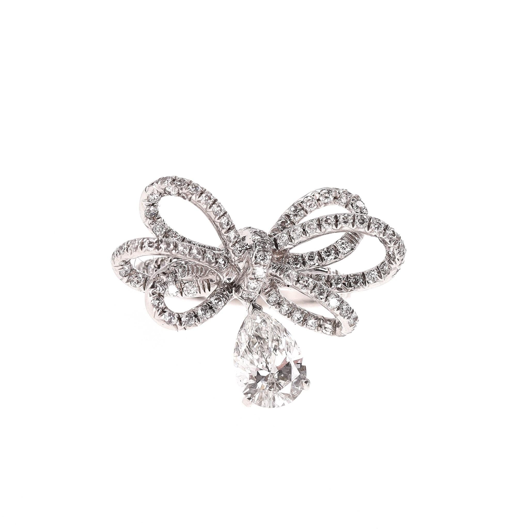 From Chanel High Jewellery Collection - Chanel Boucle Diamant Bow Ring For Sale 1