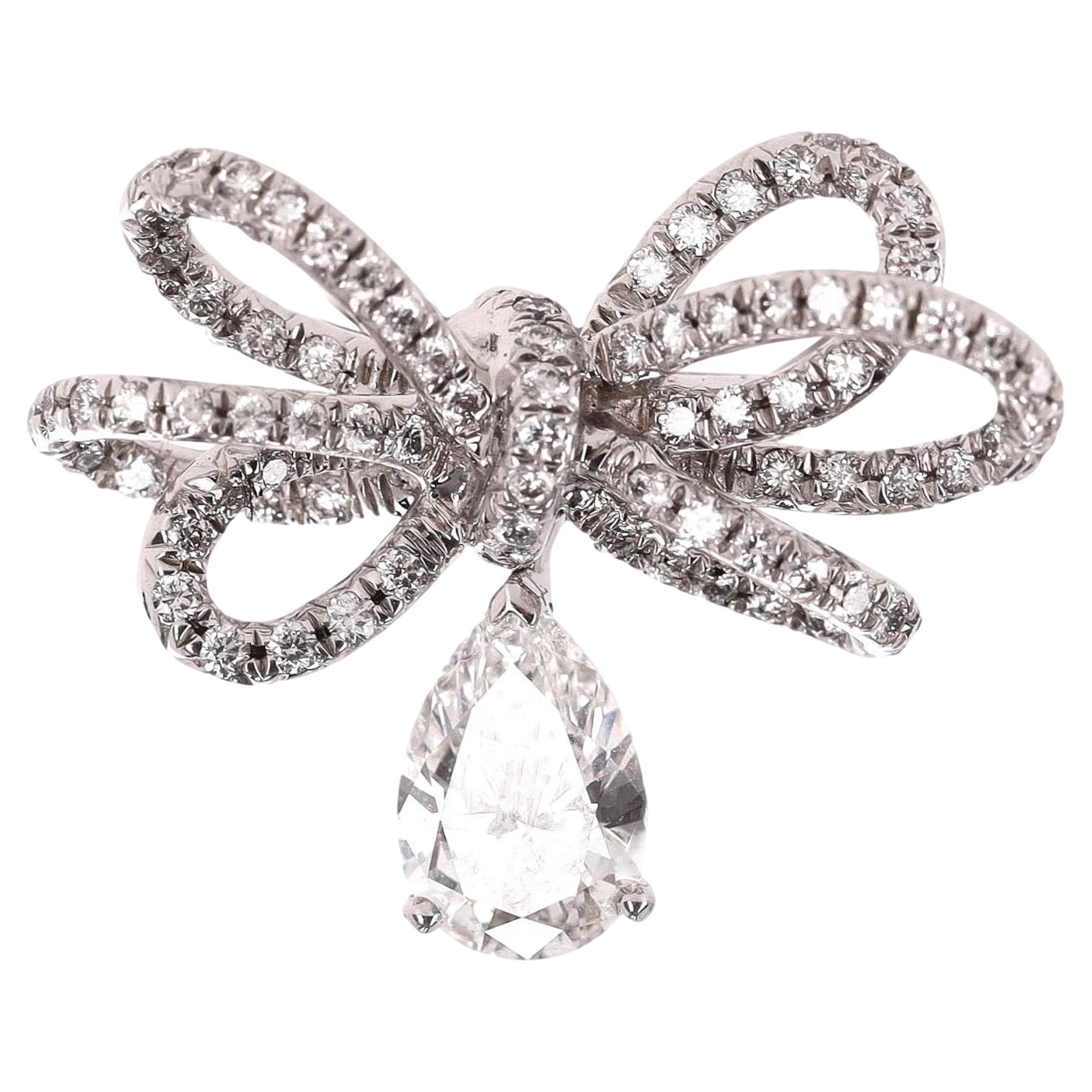 From Chanel High Jewellery Collection - Chanel Boucle Diamant Bow Ring For Sale