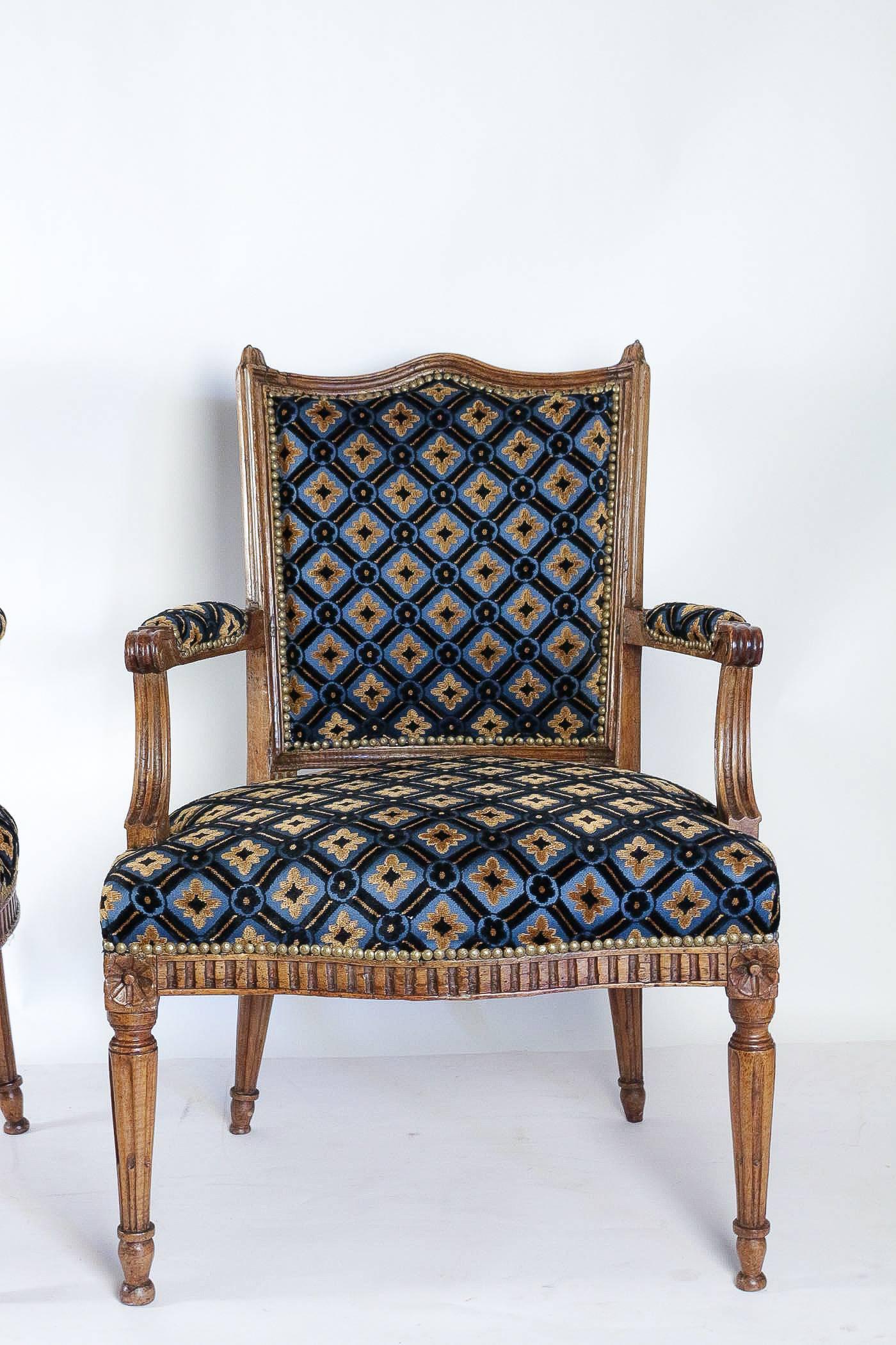 Louis XVI From Provence Fantastic Pair of Armchairs in Hand Carved Walnut For Sale