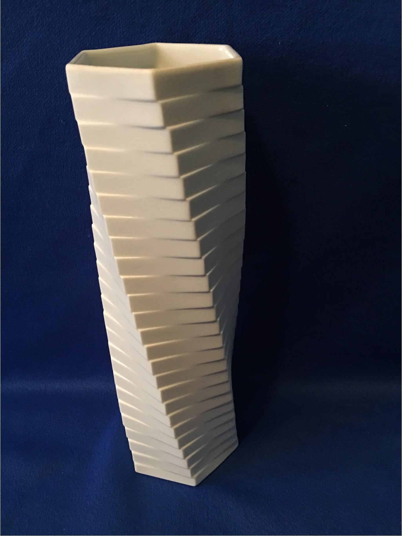 from Rosenthal Studio Geometric White Matt Vase Pisa by Werner Uhl In Good Condition For Sale In Frisco, TX