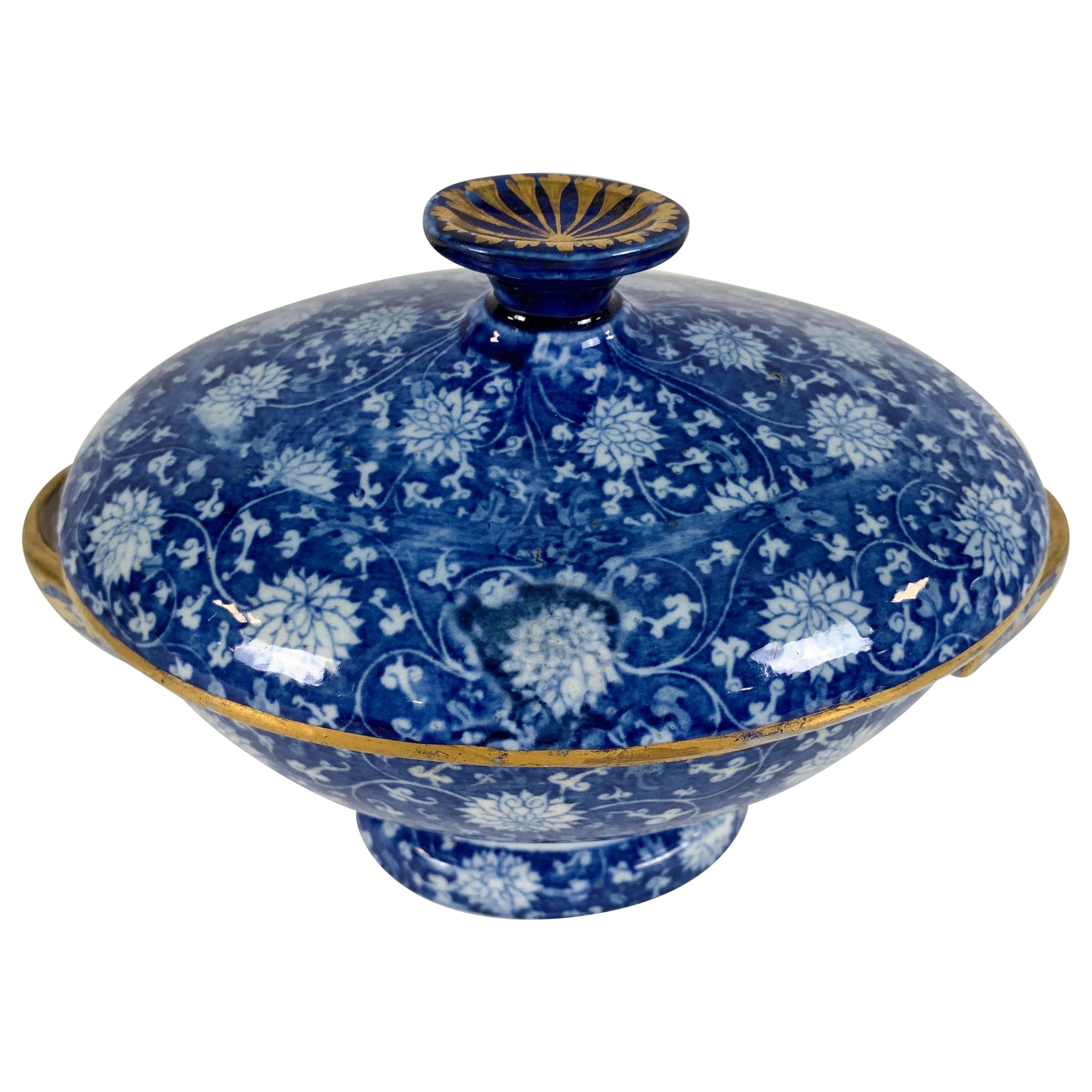 From the Collection of Mario Buatta a Blue and White Small Tureen