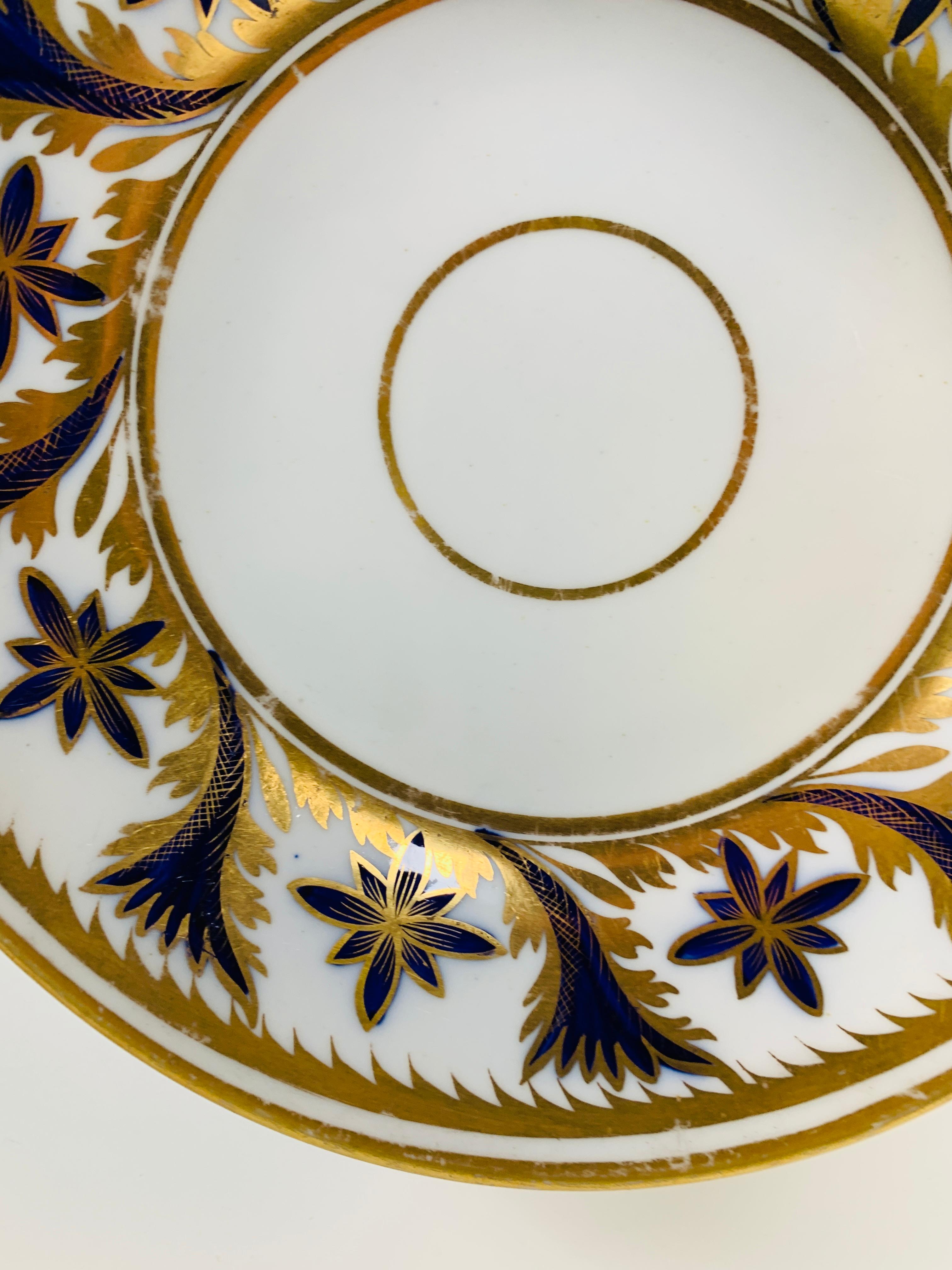 From the Collection of Mario Buatta an English Dish with Blue & Gold Decoration For Sale 1