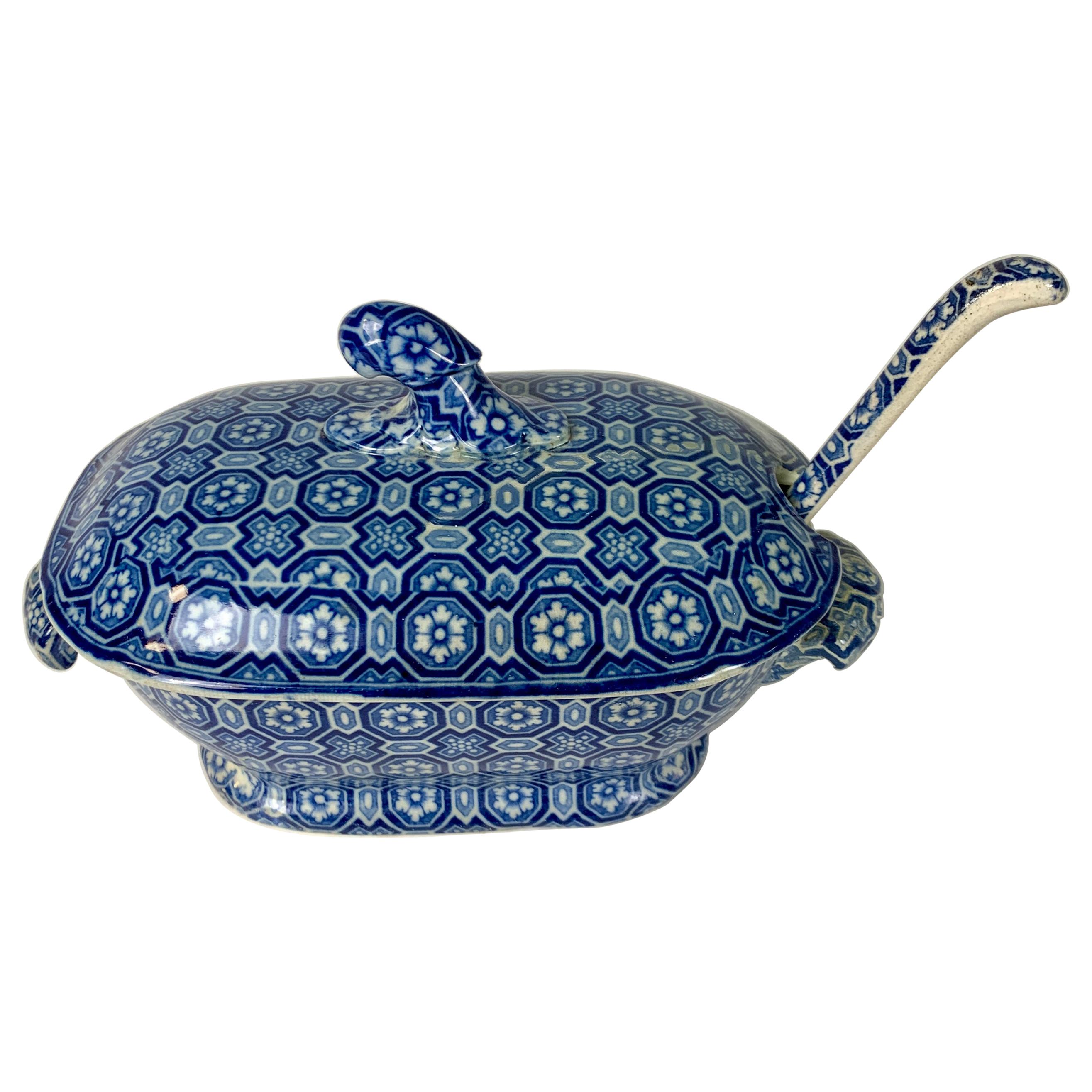 From the Collection of Mario Buatta Blue and White Small Tureen and Ladle c-1820