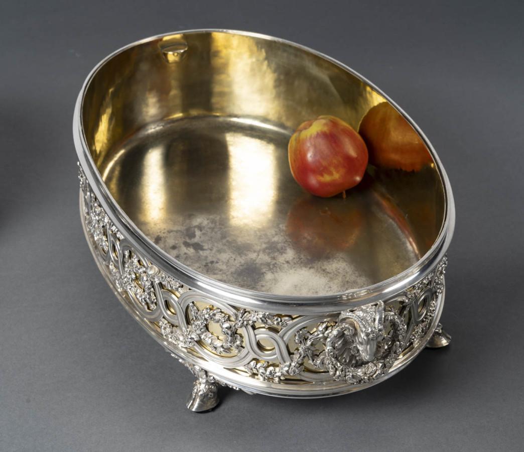 FROMENT-MEURICE Important centre de table en argent massif en trois parties. 19ème siècle en vente 10