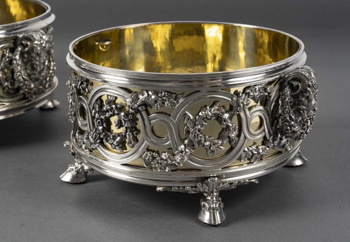 Argent FROMENT-MEURICE Important centre de table en argent massif en trois parties. 19ème siècle en vente