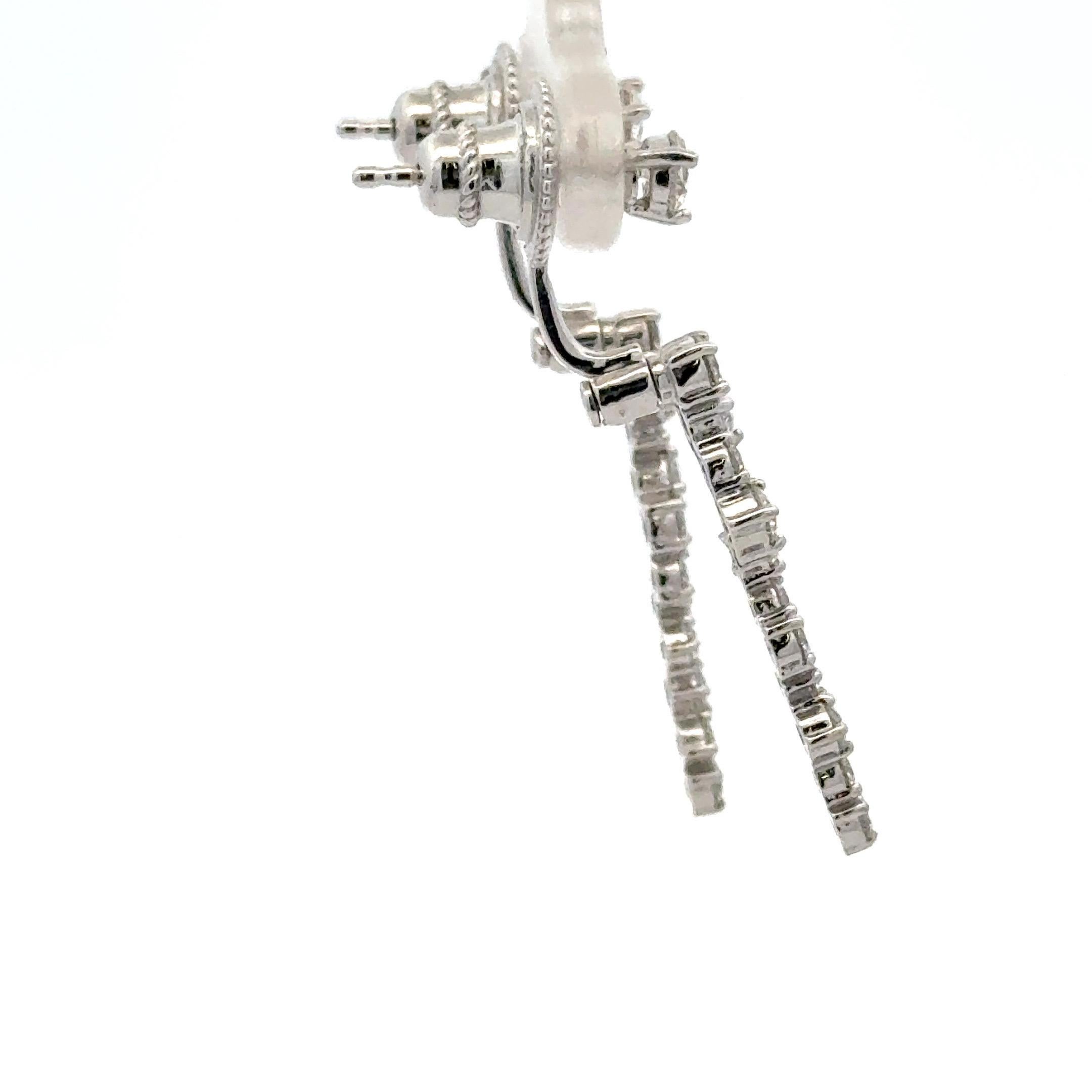 Front & Back Diamond Zig-Zag Drop Earrings 1.30 Carats 14 Karat White Gold en venta 1