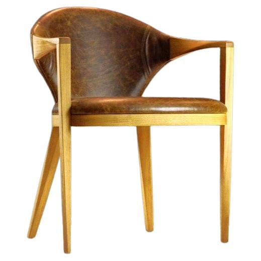 Chaise contemporaine brésilienne Fronteira en bois et cuir par Lattoog