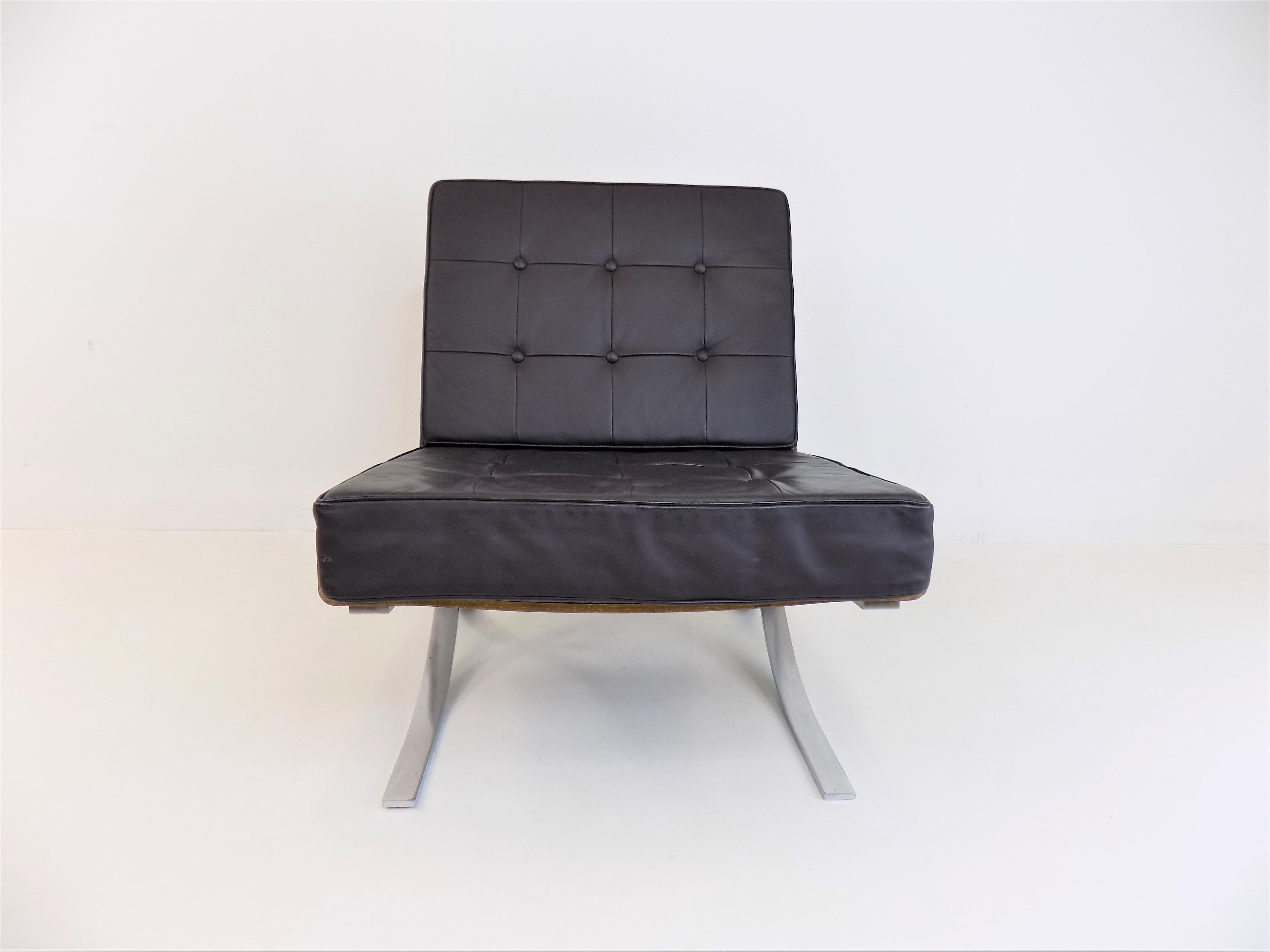Mid-20th Century Fröscher Barcelona Leather Chair