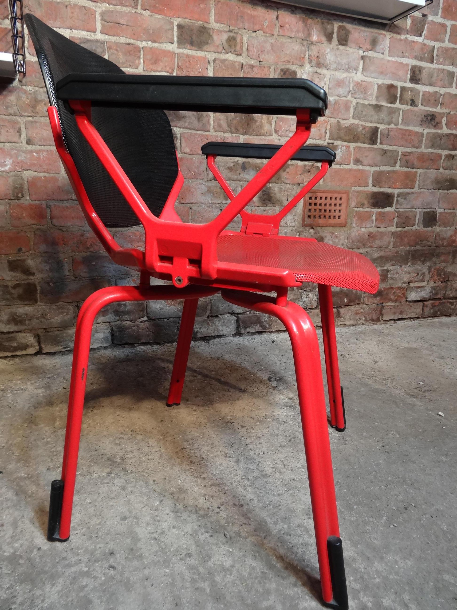 Froscher entworfener Retro 1970 Büro-/Schreibtischsessel aus rotem Metall für Sitform, Froscher für Sitform (Moderne der Mitte des Jahrhunderts) im Angebot