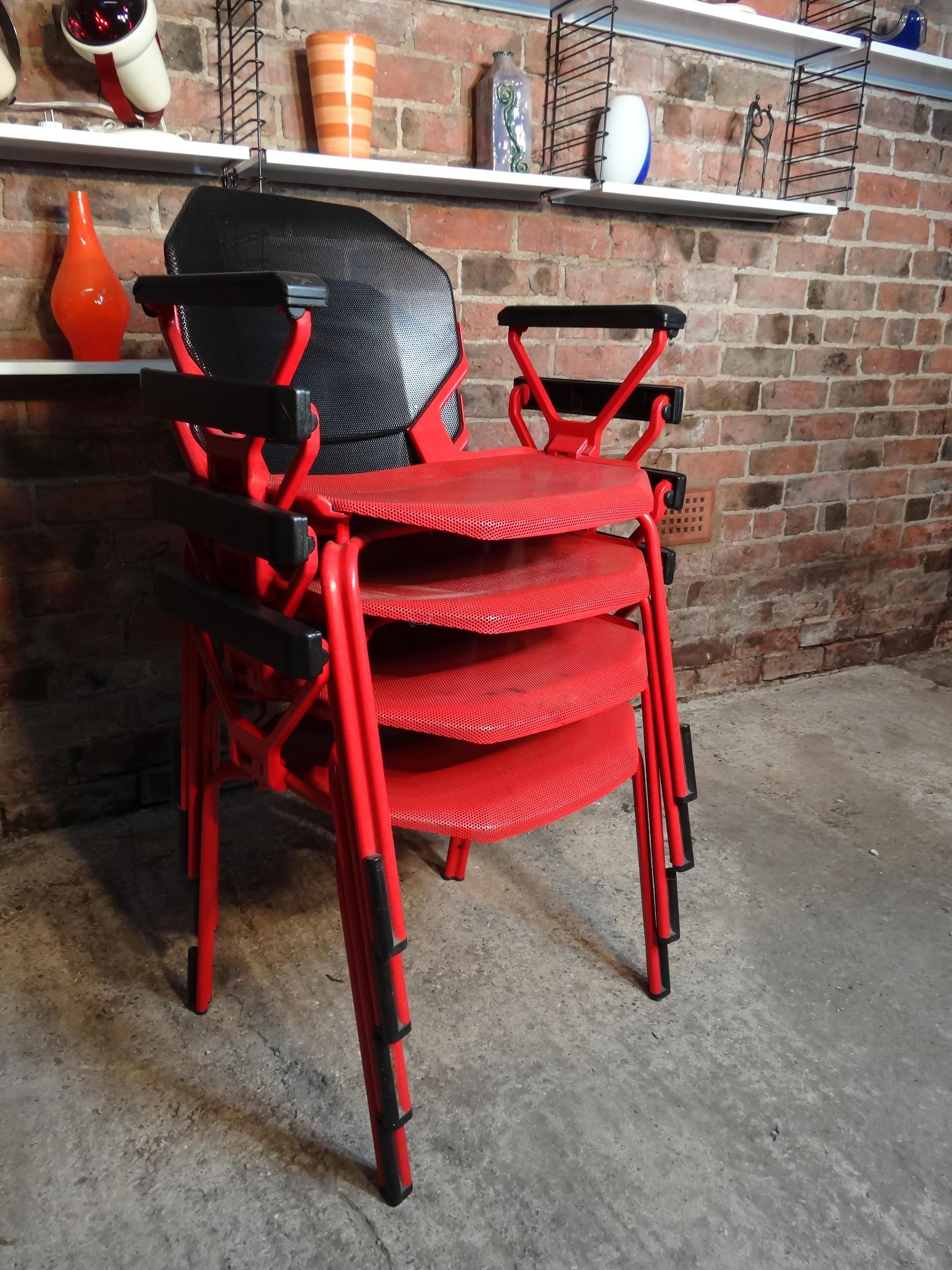 Fauteuil de bureau/de bureau rétro en métal rouge conçu par Froscher en 1970 pour Sitform Bon état - En vente à Markington, GB