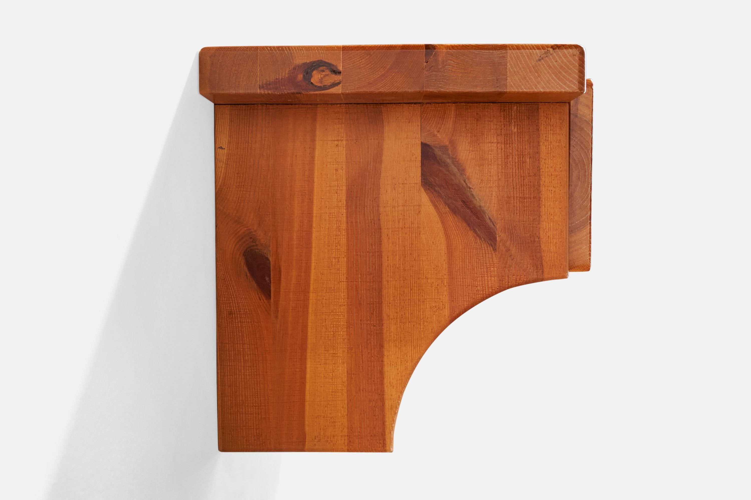 Fröseke, Console, Pine, Sweden, 1970s In Good Condition For Sale In High Point, NC