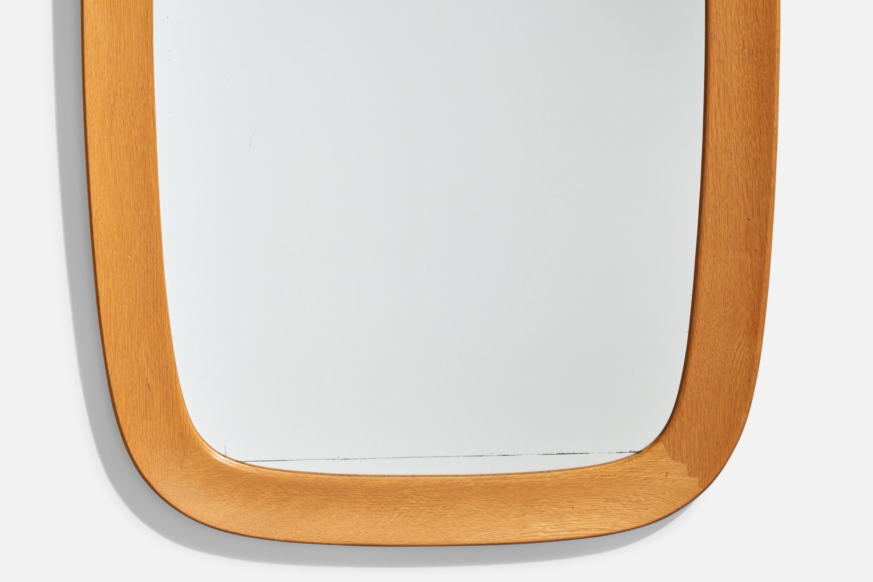 Milieu du XXe siècle Fröseke, grand miroir mural, Oak Oak, Suède, années 1960 en vente