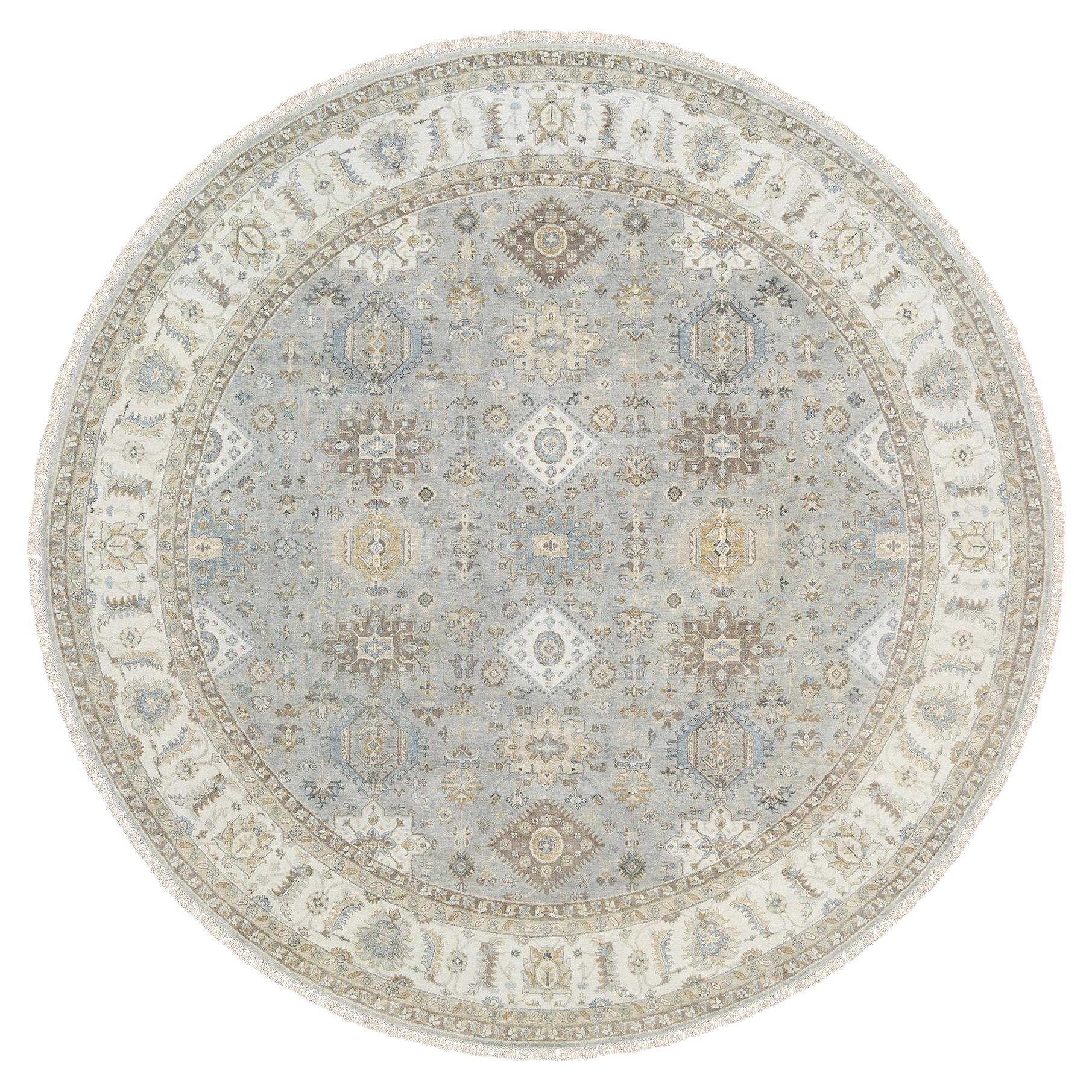 Handgeknüpfter runder Wollteppich in mattiertem grauem Karajeh und geometrischem Design 12' x 12' im Angebot