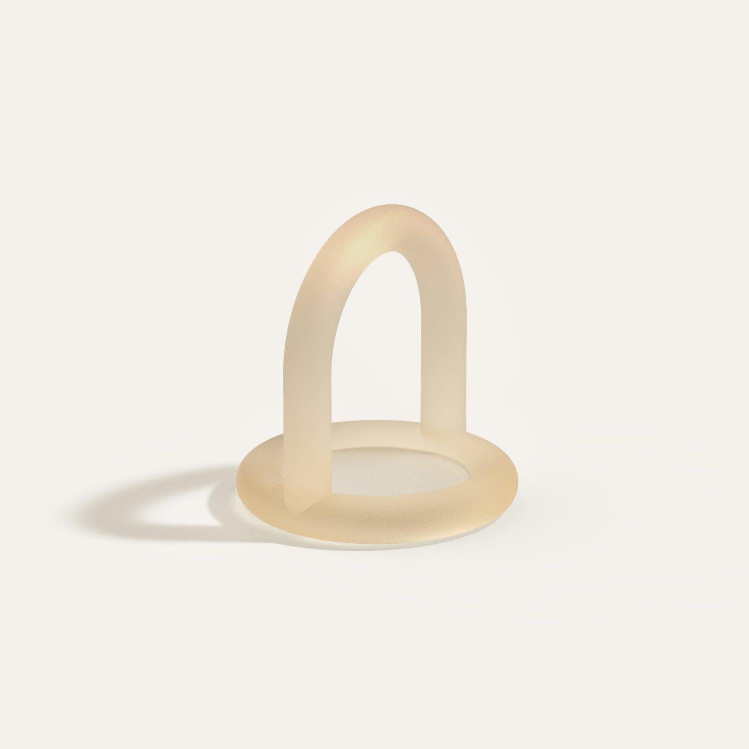 Frosted Beige Frooot Bowl by Maha Alavi Studio
Dimensions: D 30 x H 33 cm
Materials: Resin.

Maha Alavi is a Tokyo-based Canadian industrial designer. Her practice aims to explore context through connection and creation, informed by her prior