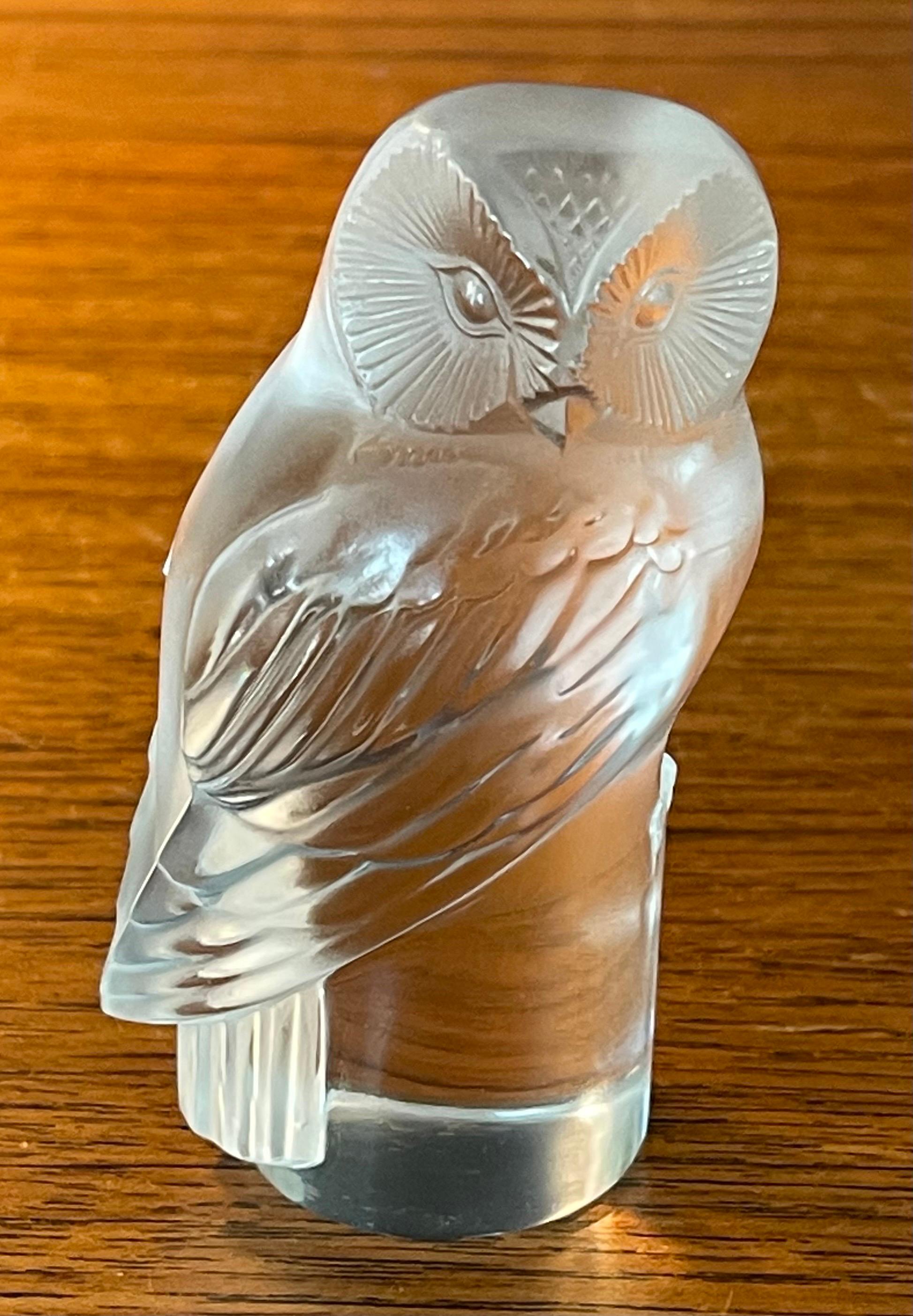 Frosted Crystal Owl Sculpture Paperweight by Lalique of France For Sale 3