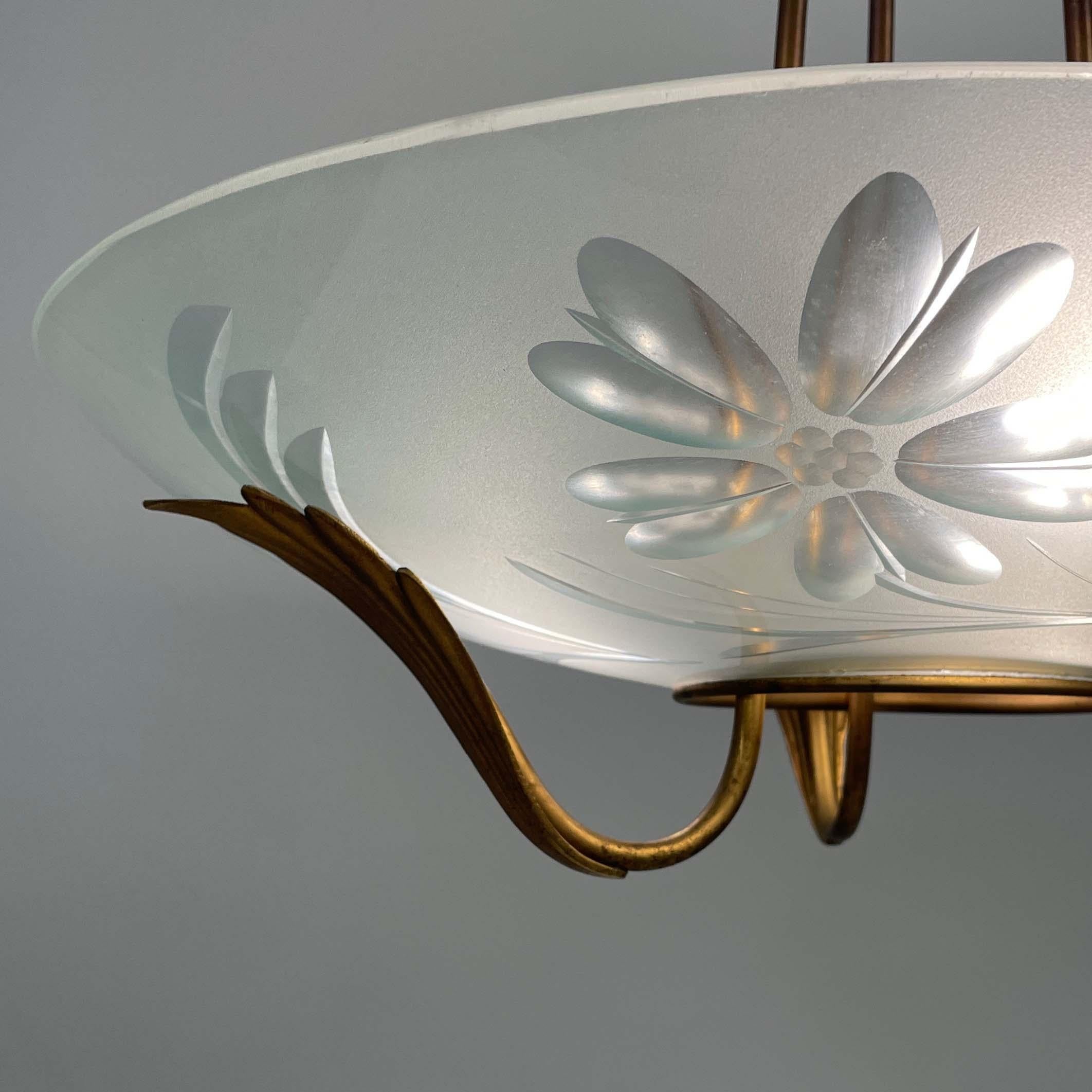 Kronleuchter aus Milchglas und Messing, Fontana Arte-Stil, Italien 1950er Jahre im Angebot 4