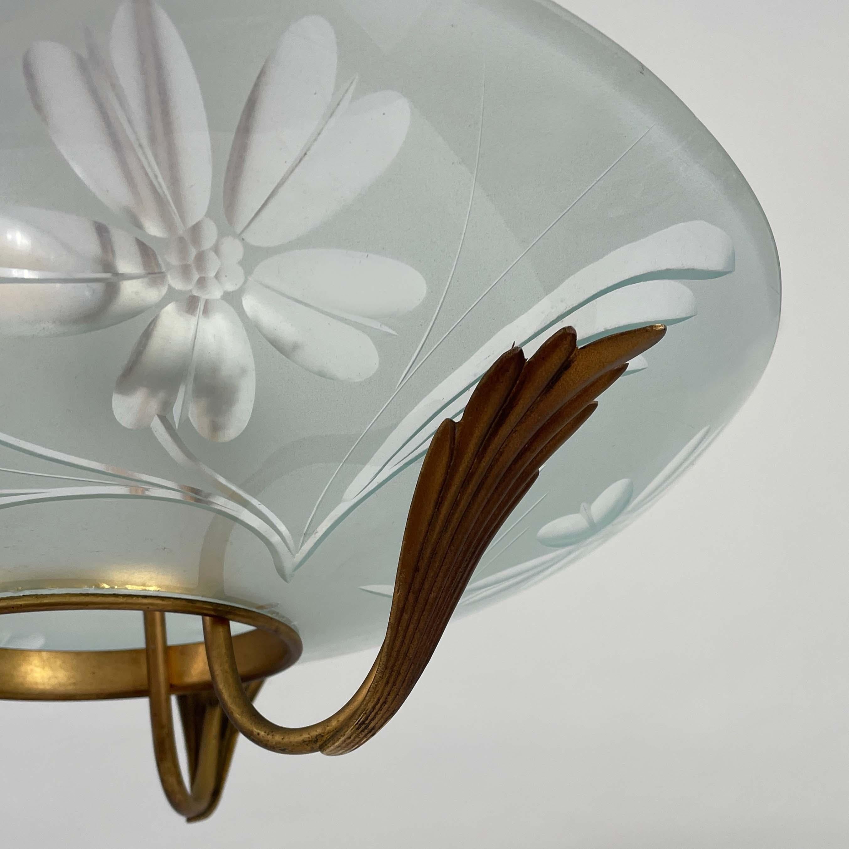 Kronleuchter aus Milchglas und Messing, Fontana Arte-Stil, Italien 1950er Jahre im Angebot 2