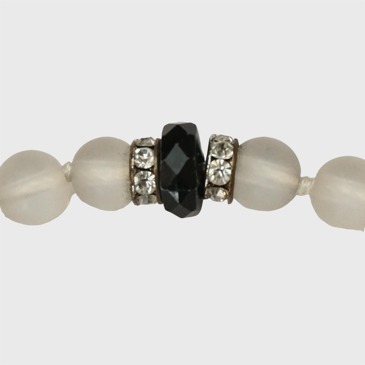 Collier en verre dépoli avec perles de verre vertes et noires et strass en vente 1